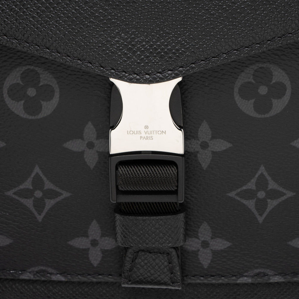 Louis Vuitton Monogram Eclipse Taiga Leather Outdoor Flap Messenger (SHF-gVKeRb)