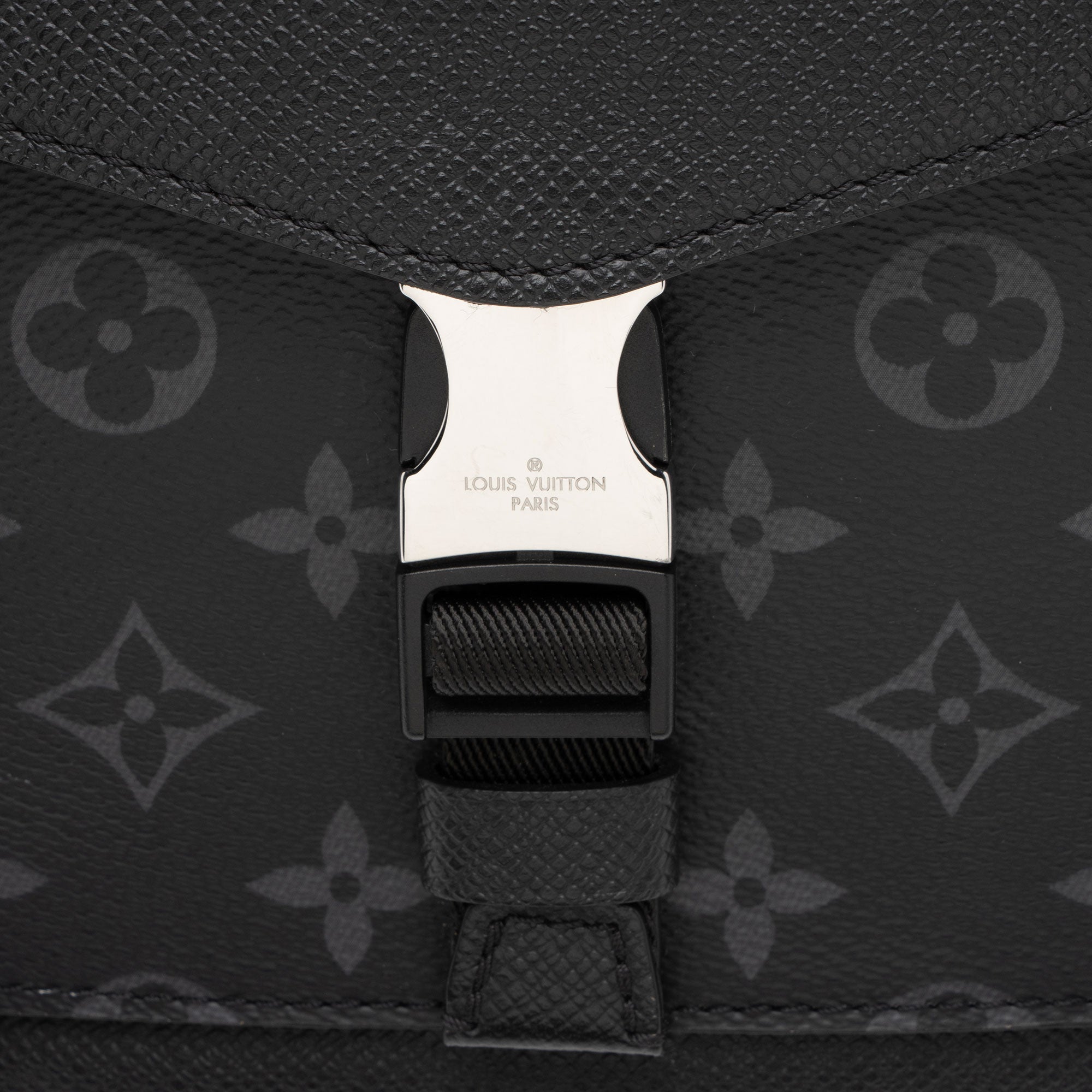 Louis Vuitton Monogram Eclipse Taiga Leather Outdoor Flap Messenger (SHF-gVKeRb)