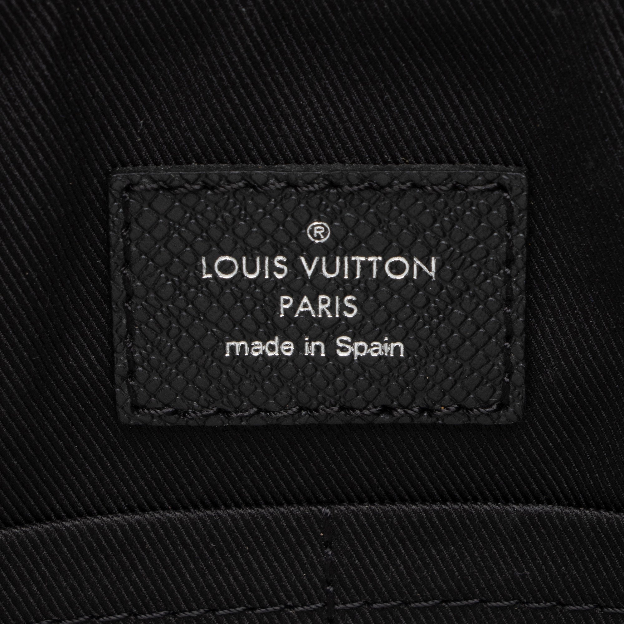 Louis Vuitton Monogram Eclipse Taiga Leather Outdoor Flap Messenger (SHF-gVKeRb)