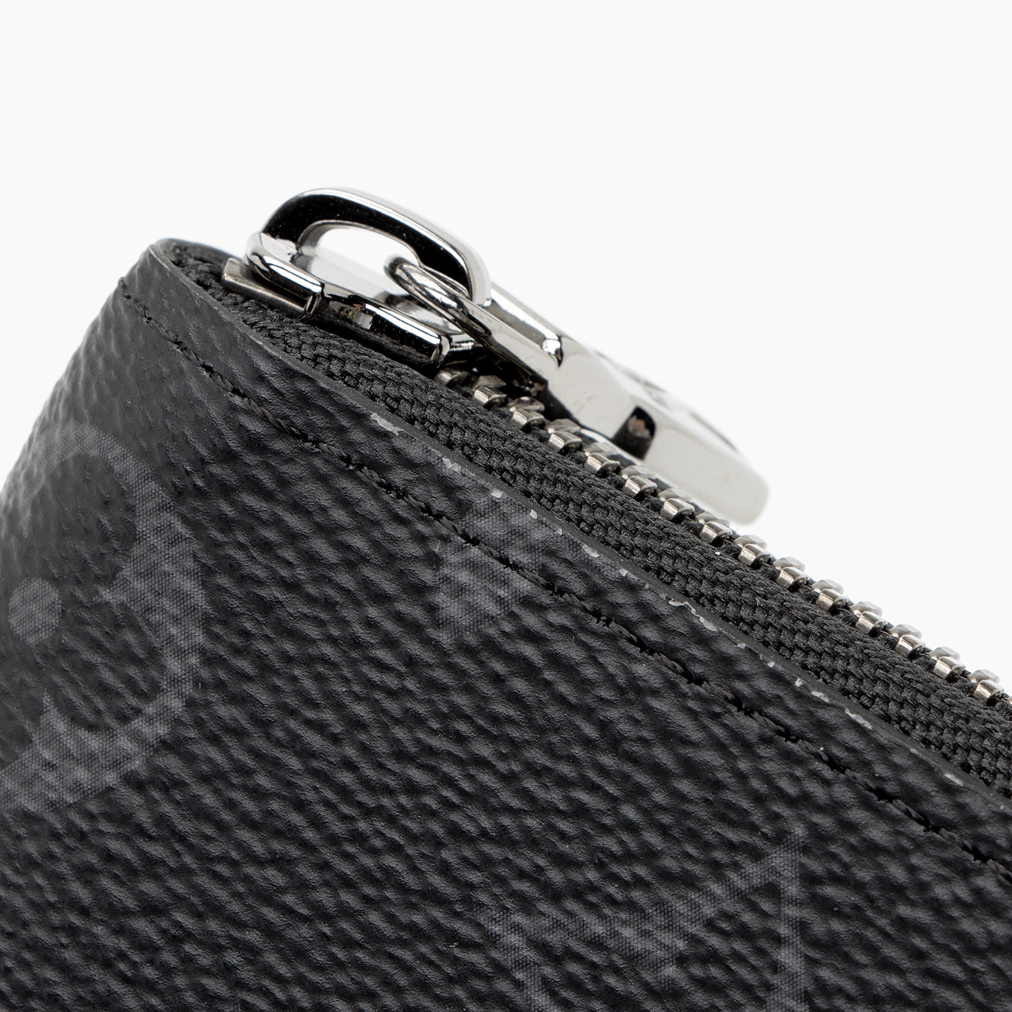 Louis Vuitton Monogram Eclipse Vertical Zippy Wallet (SHF-aUsvWA)