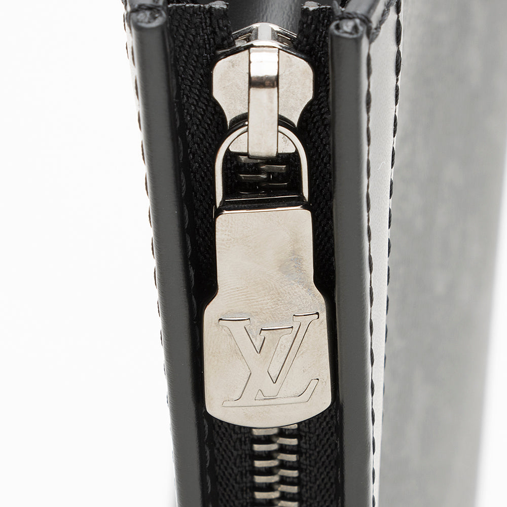 Louis Vuitton Monogram Eclipse Voyage MM Pochette (SHF-19476)
