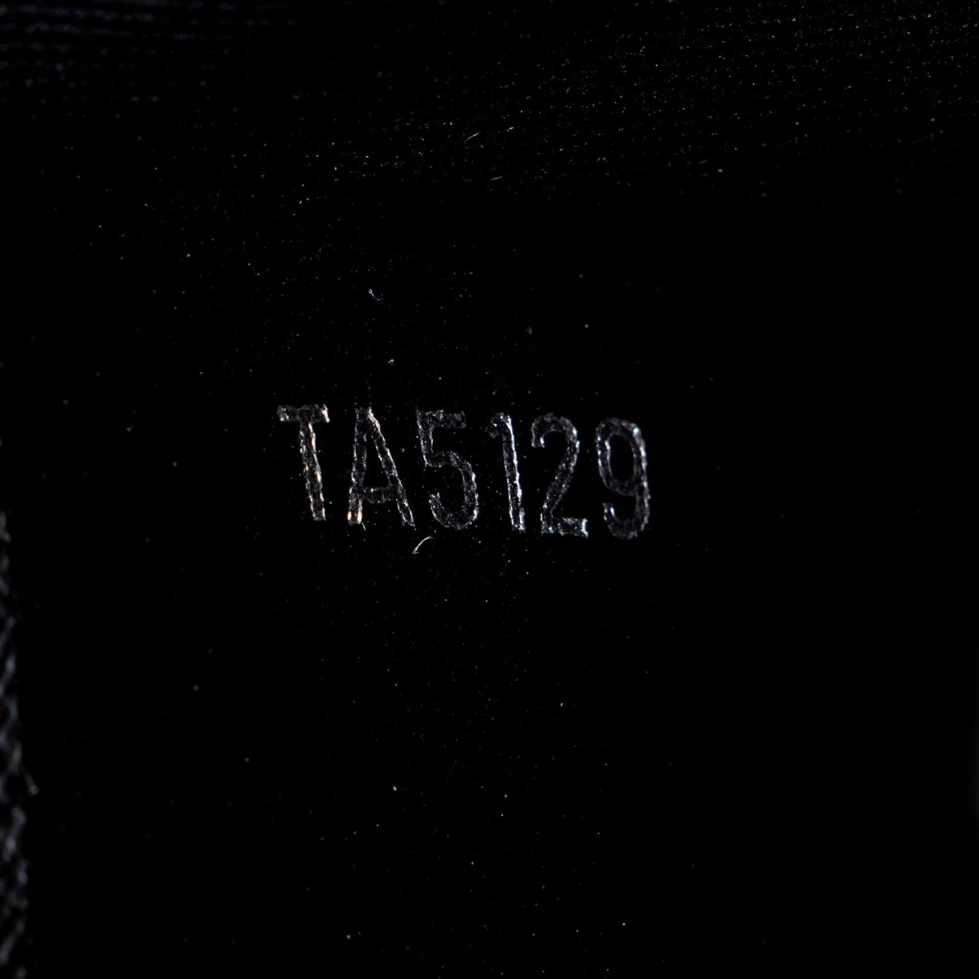 Louis Vuitton Monogram Eclipse Voyage MM Pochette (SHF-naXUvB)