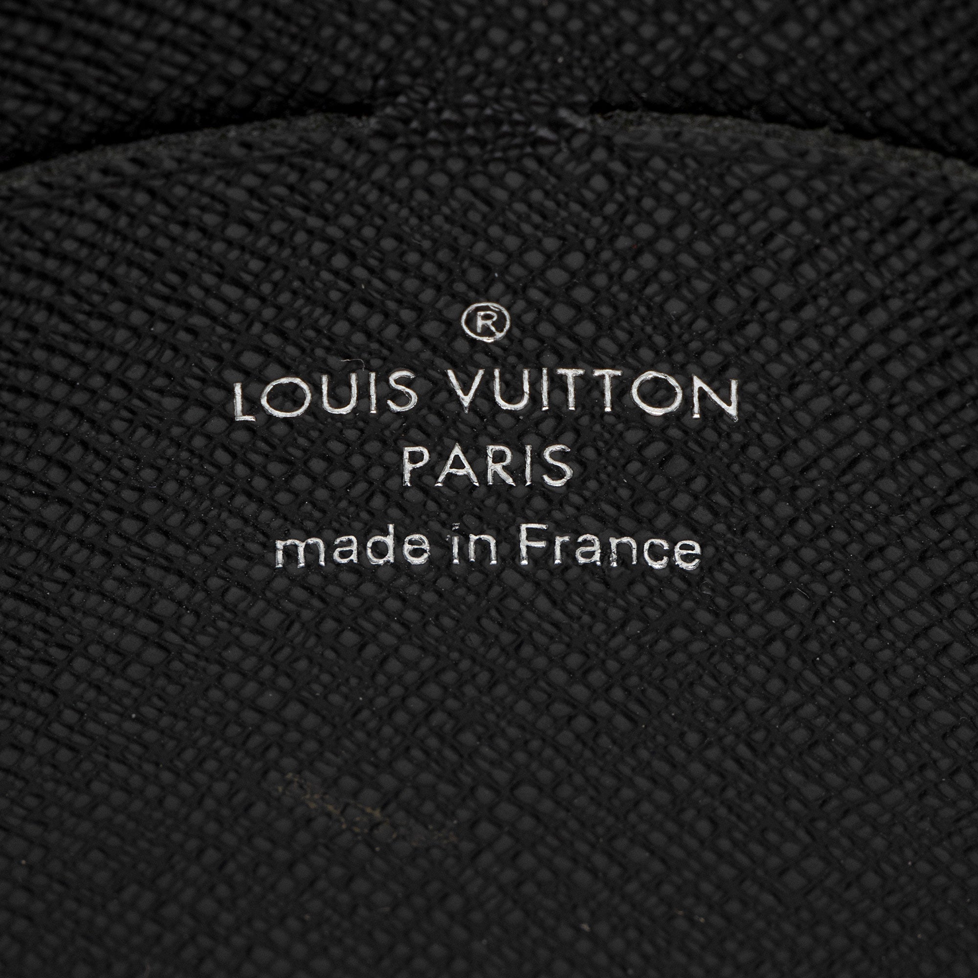 Louis Vuitton Monogram Eclipse Voyage MM Pochette (SHF-naXUvB)