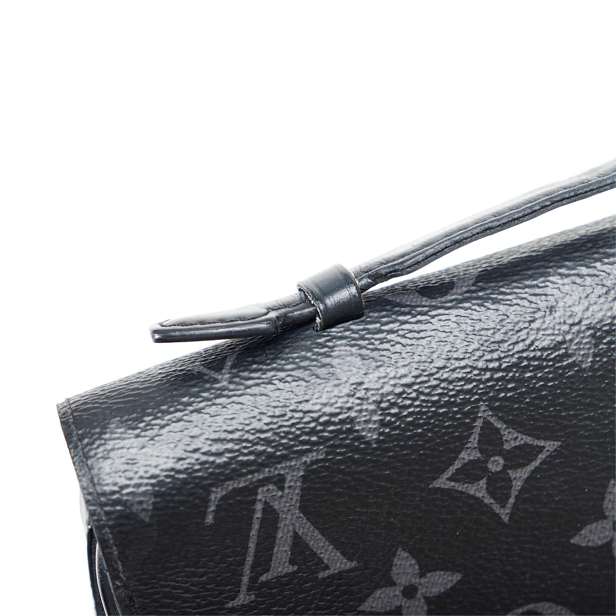 Louis Vuitton Monogram Eclipse Zippy XL (SHG-WDPPfw)