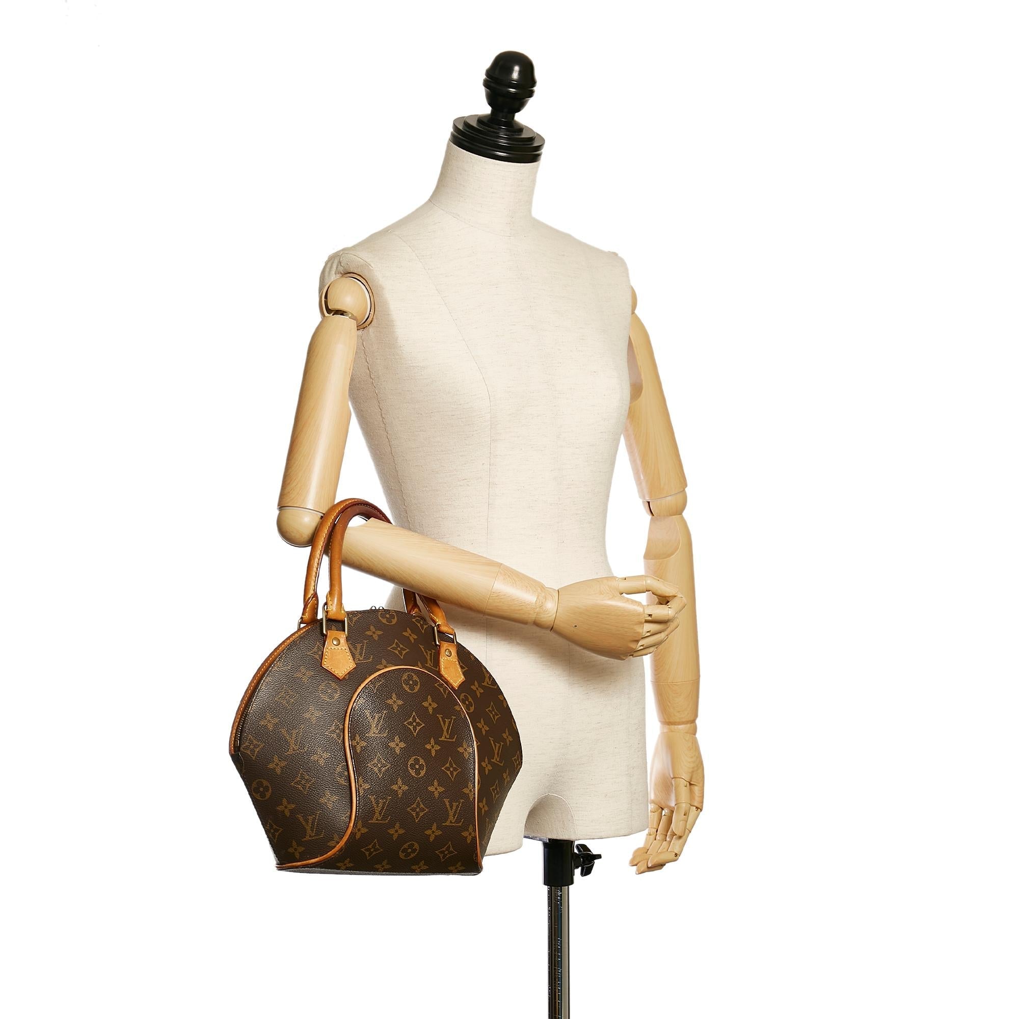 Louis Vuitton Monogram Ellipse PM (SHG-36302)