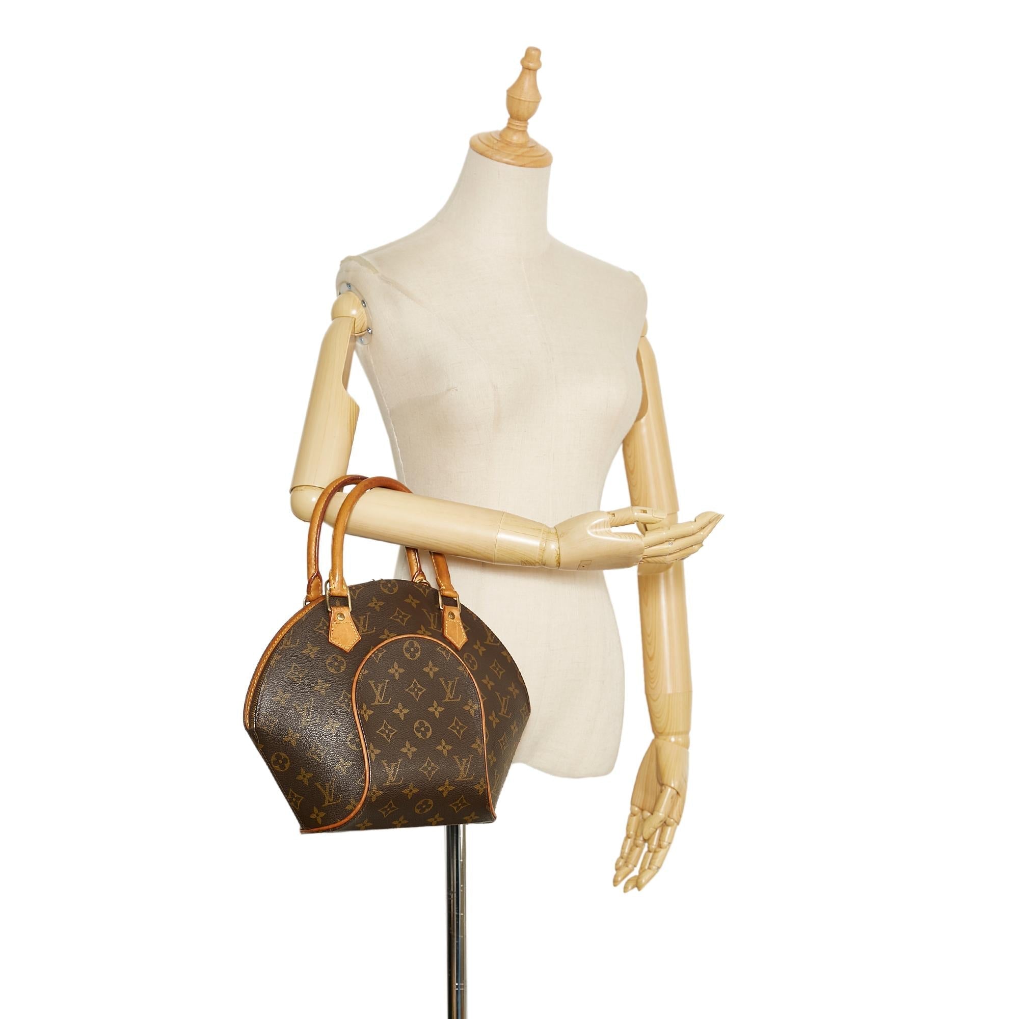 Louis Vuitton Monogram Ellipse PM (SHG-37179)
