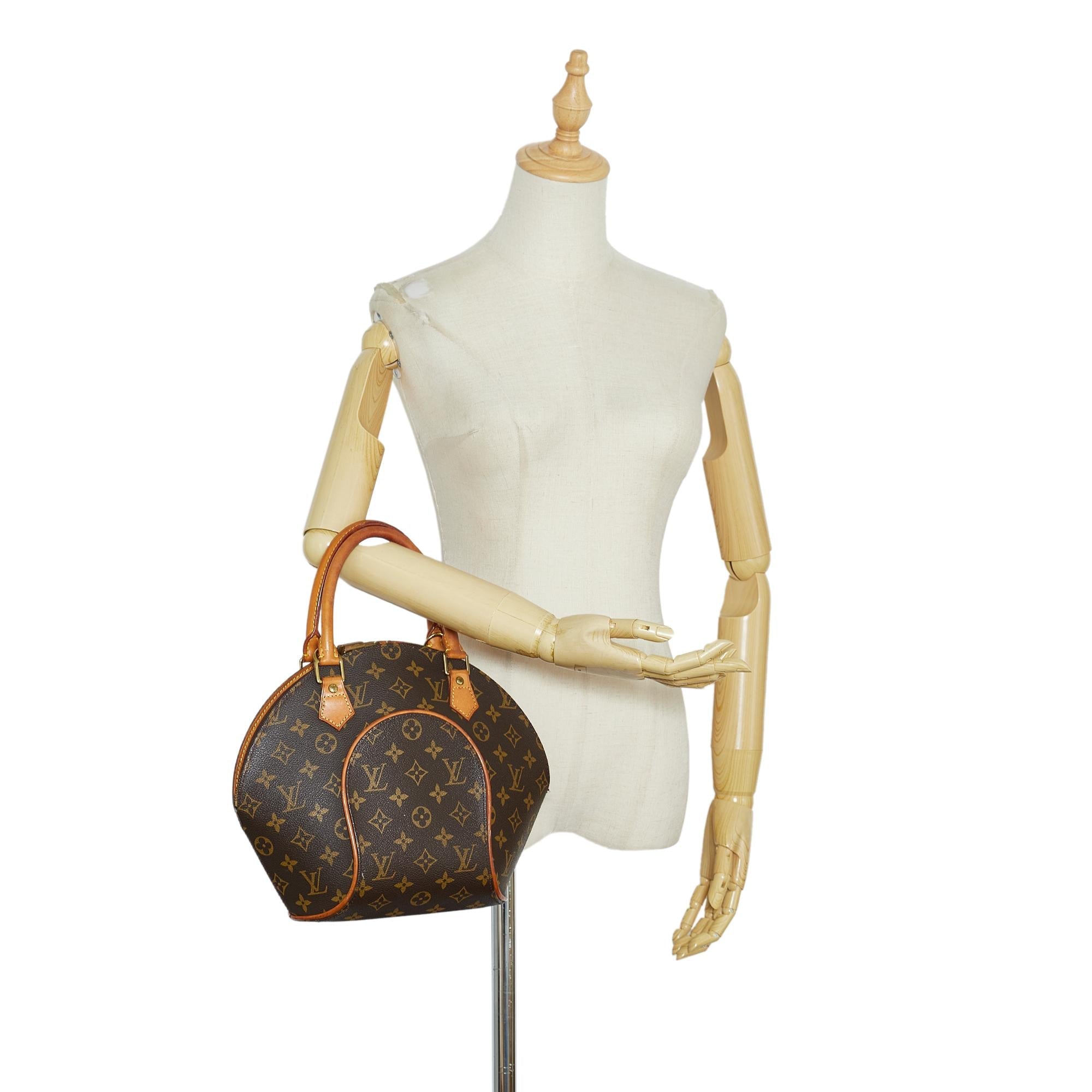 Louis Vuitton Monogram Ellipse PM (SHG-N9nqTk)