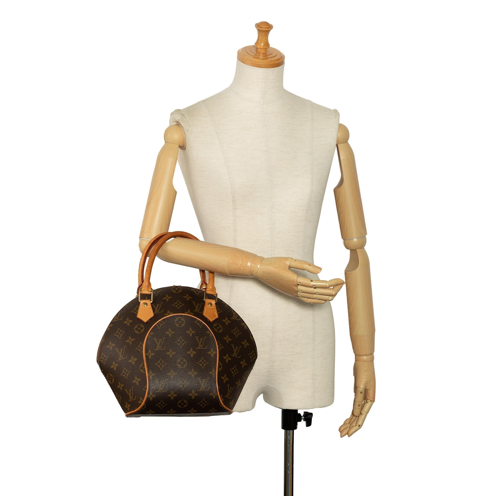 Louis Vuitton Monogram Ellipse PM (SHG-m26HuK)
