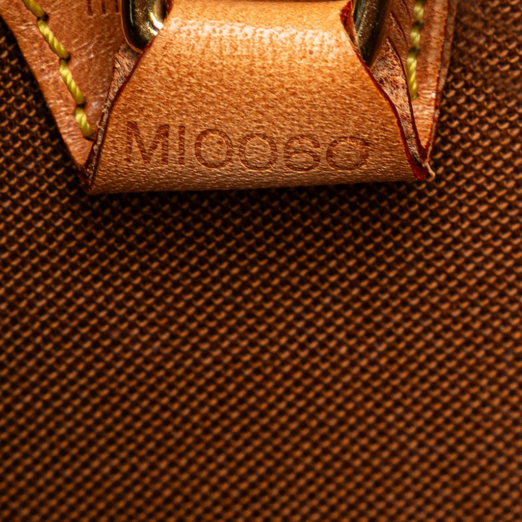 Louis Vuitton Monogram Ellipse PM (SHG-JfWQZk)