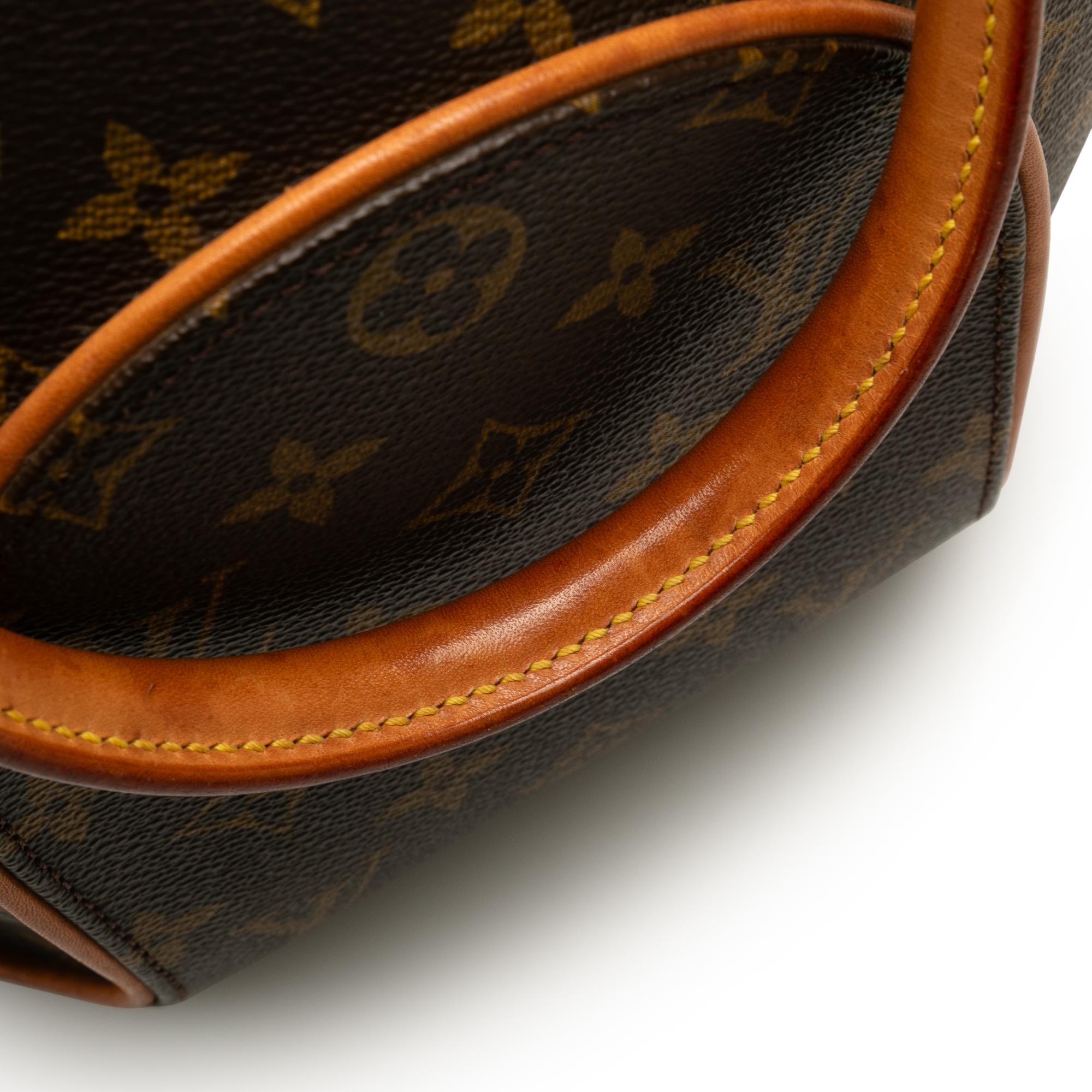 Louis Vuitton Monogram Ellipse PM (SHG-A9Ex9f)
