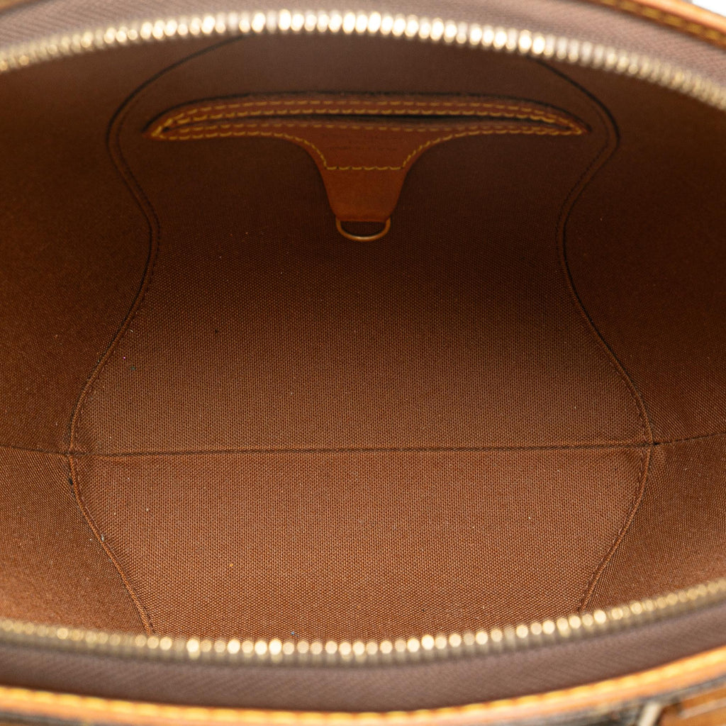 Louis Vuitton Monogram Ellipse PM (SHG-f9aXmf)
