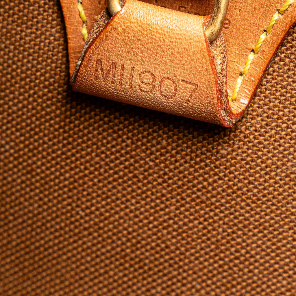 Louis Vuitton Monogram Ellipse PM (SHG-f9aXmf)