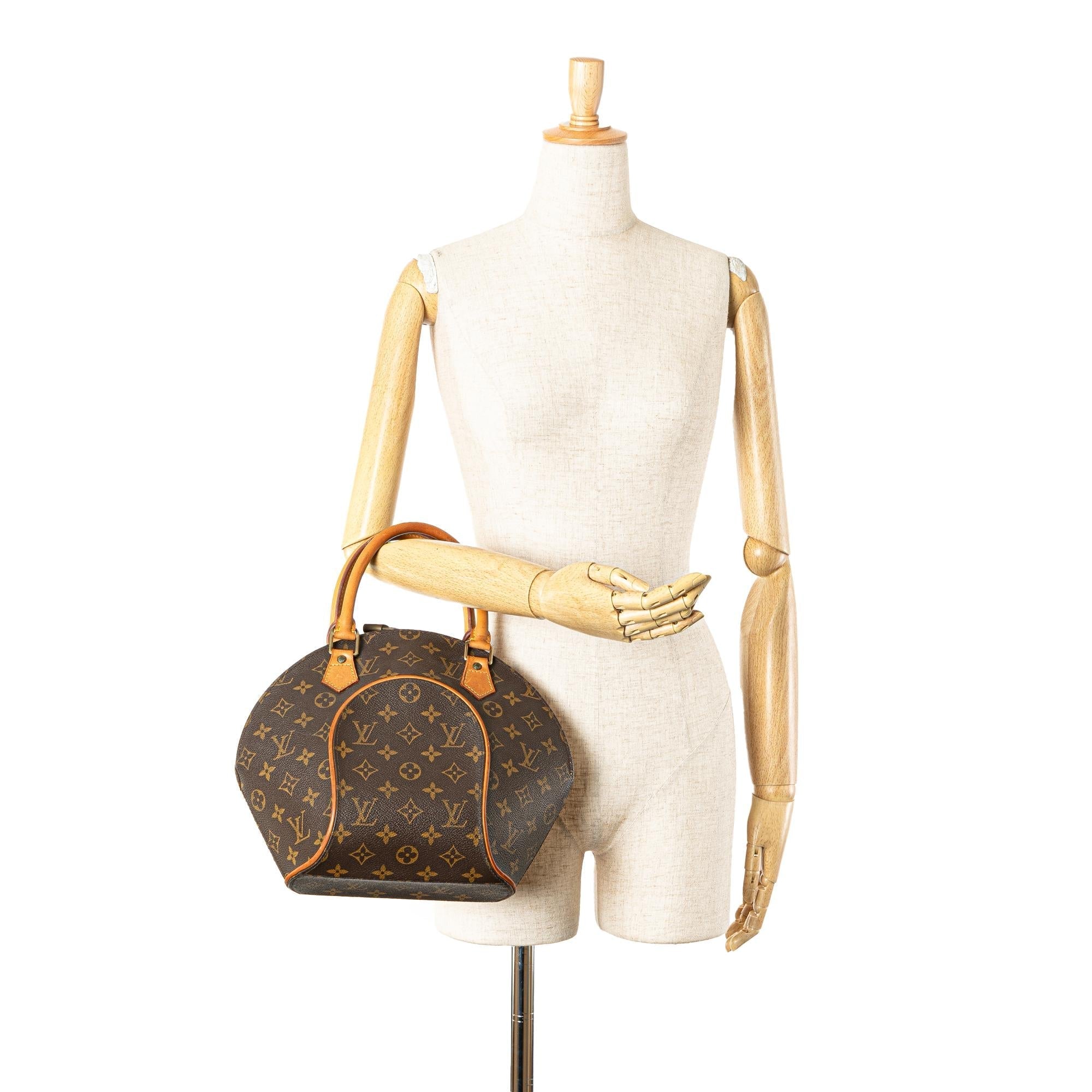 Louis Vuitton Monogram Ellipse PM (SHG-f9aXmf)