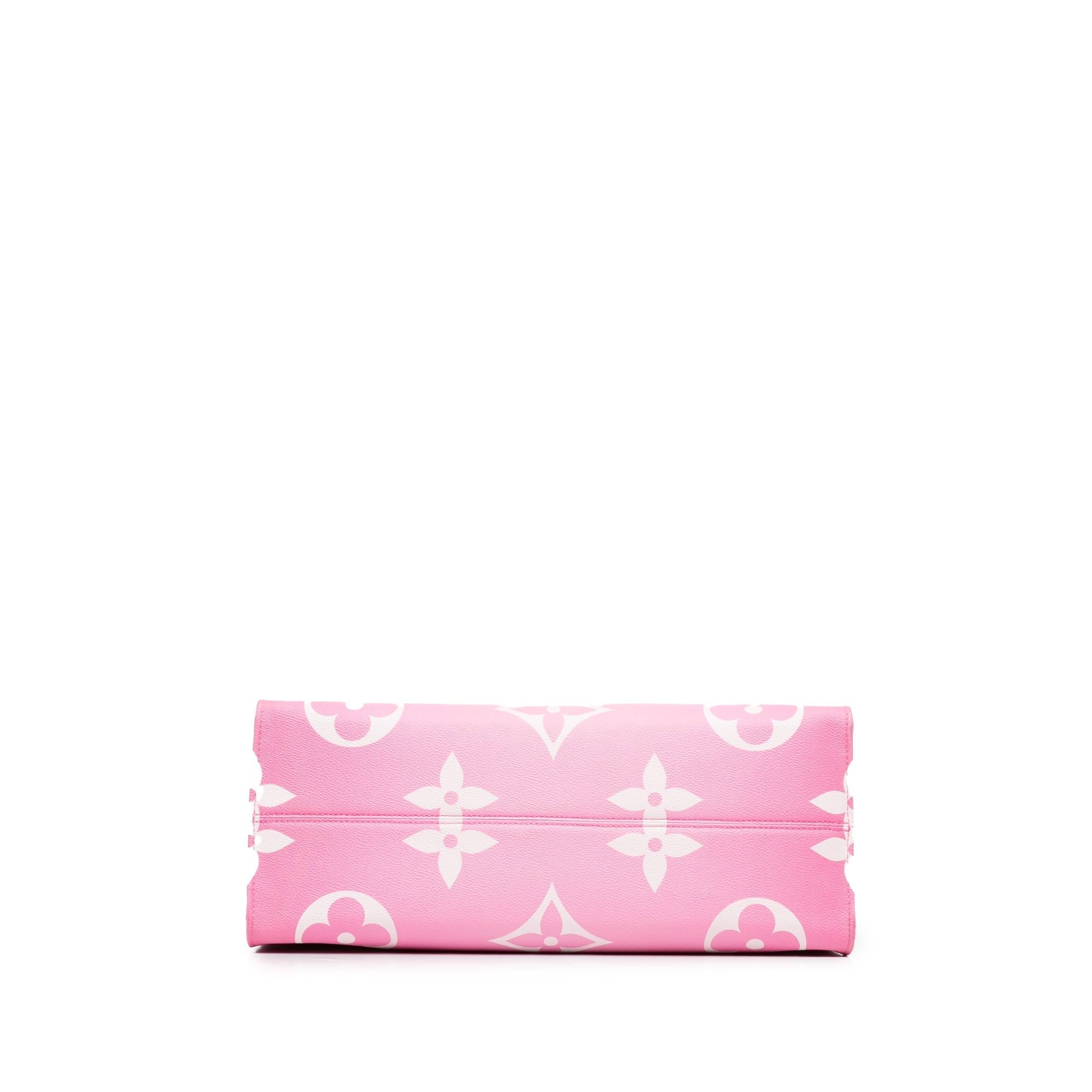 Louis Vuitton Monogram Escale OntheGo GM (SHG-uo21Fw)