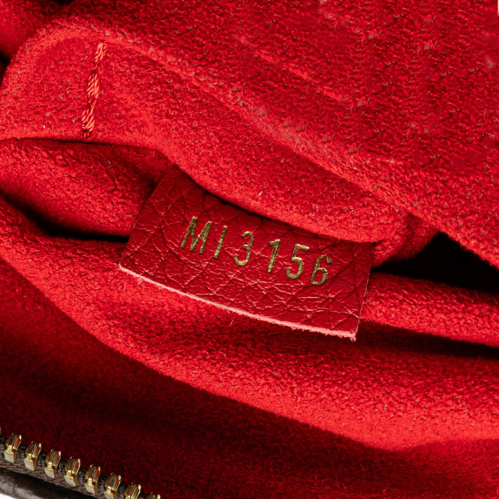 Louis Vuitton Monogram Estrela MM