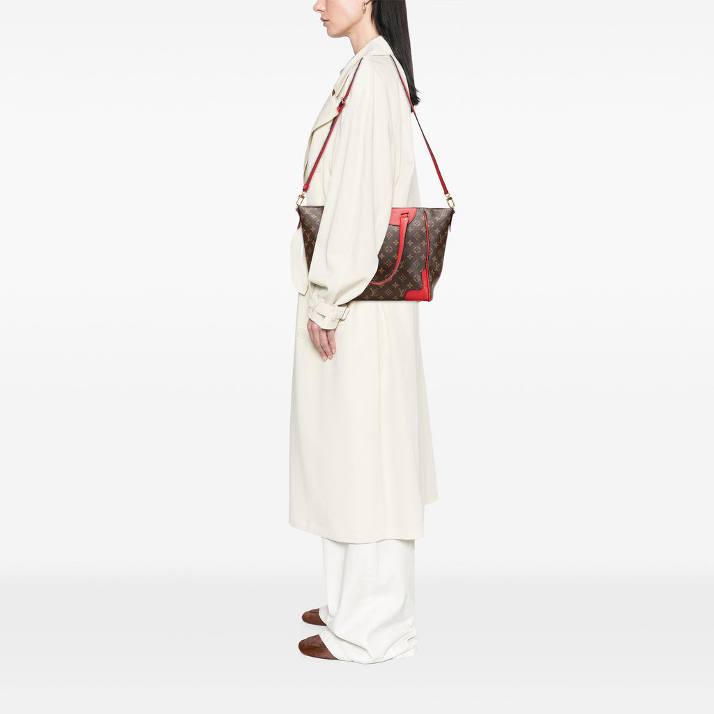 Louis Vuitton Monogram Estrela MM