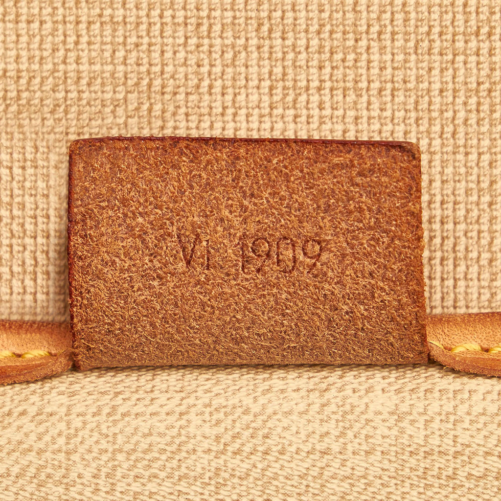 Louis Vuitton Monogram Excursion (SHG-28720)