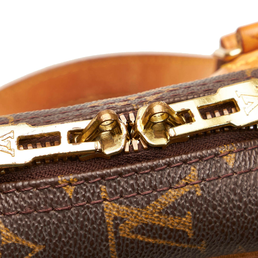 Louis Vuitton Monogram Excursion (SHG-28720)