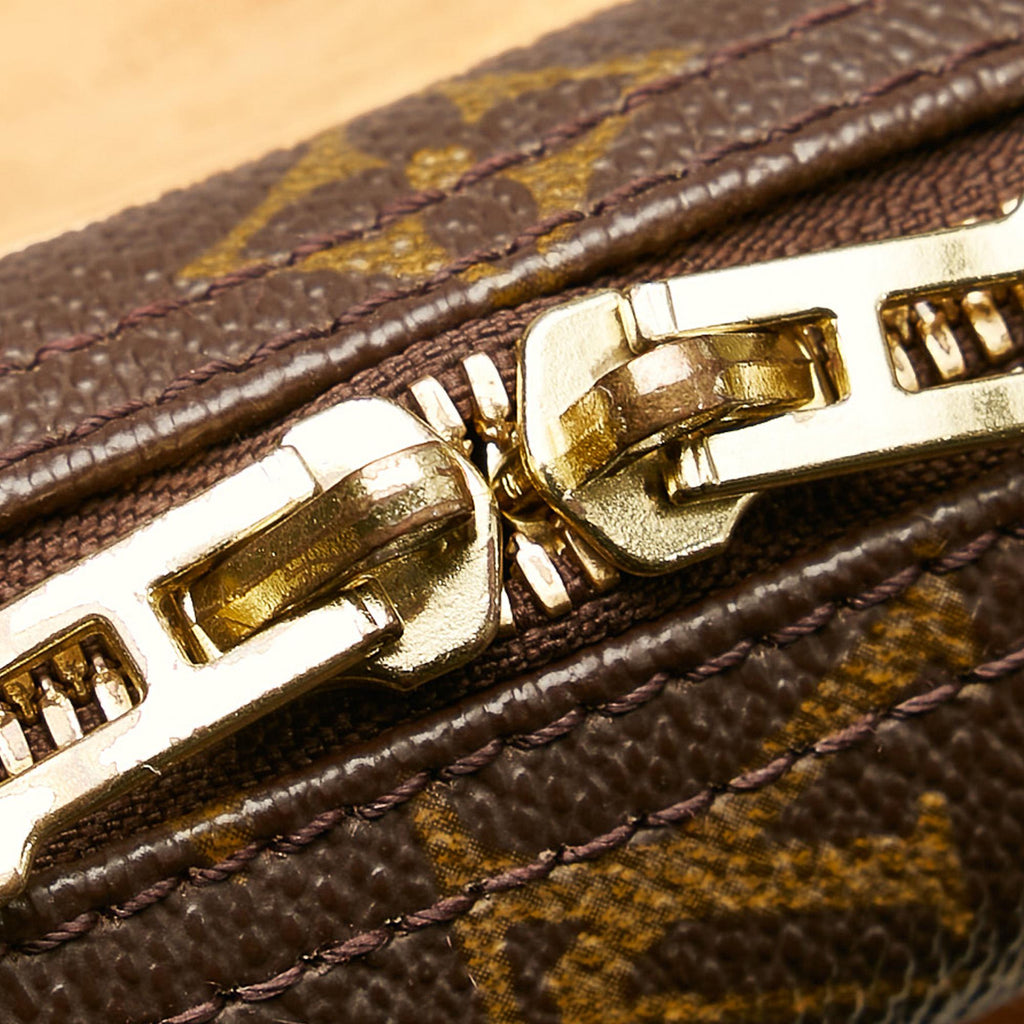 Louis Vuitton Monogram Excursion (SHG-29908)