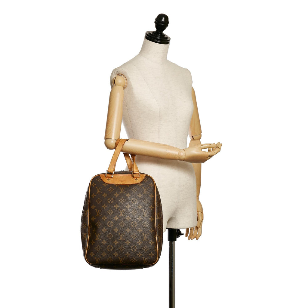 Louis Vuitton Monogram Excursion (SHG-30710)