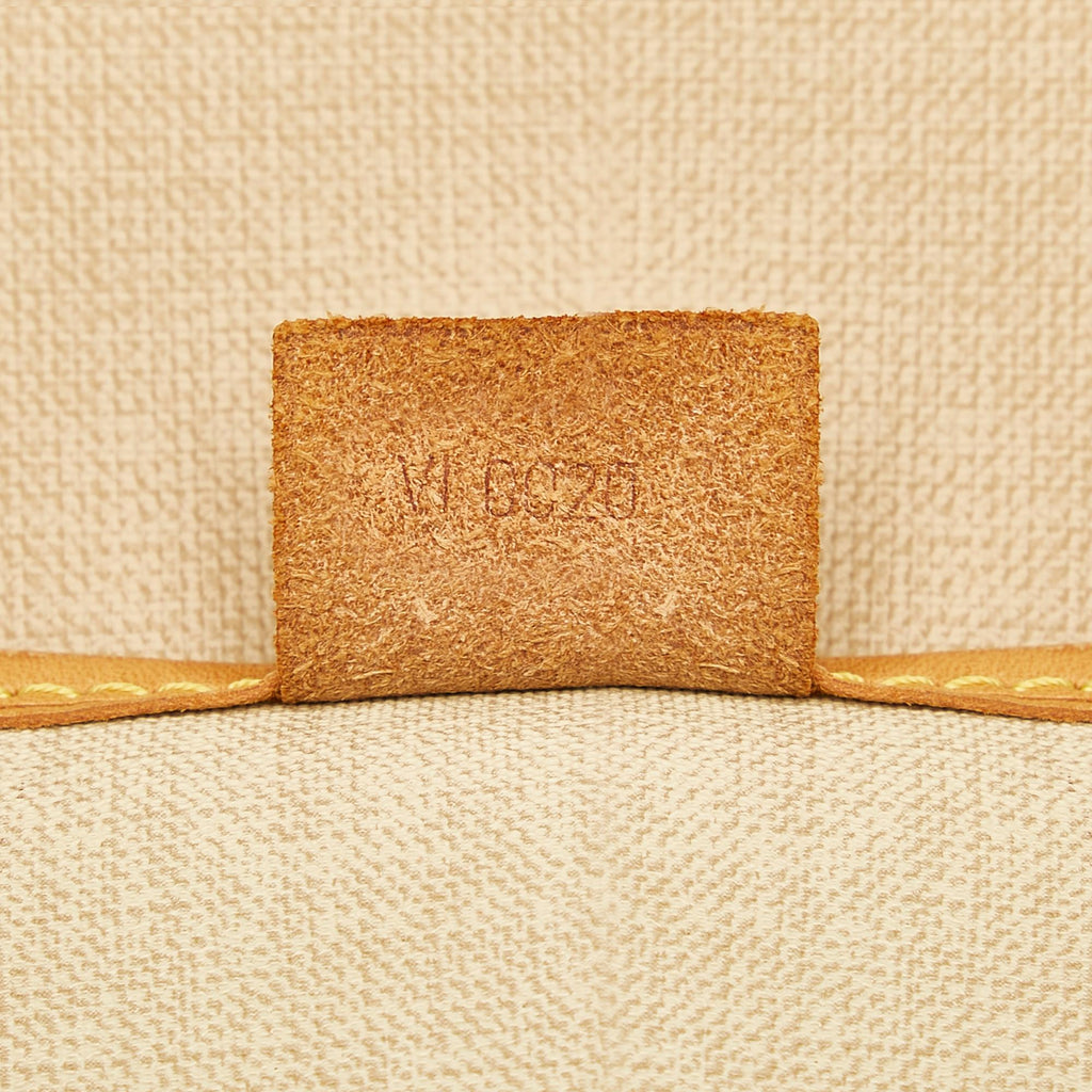 Louis Vuitton Monogram Excursion (SHG-32560)