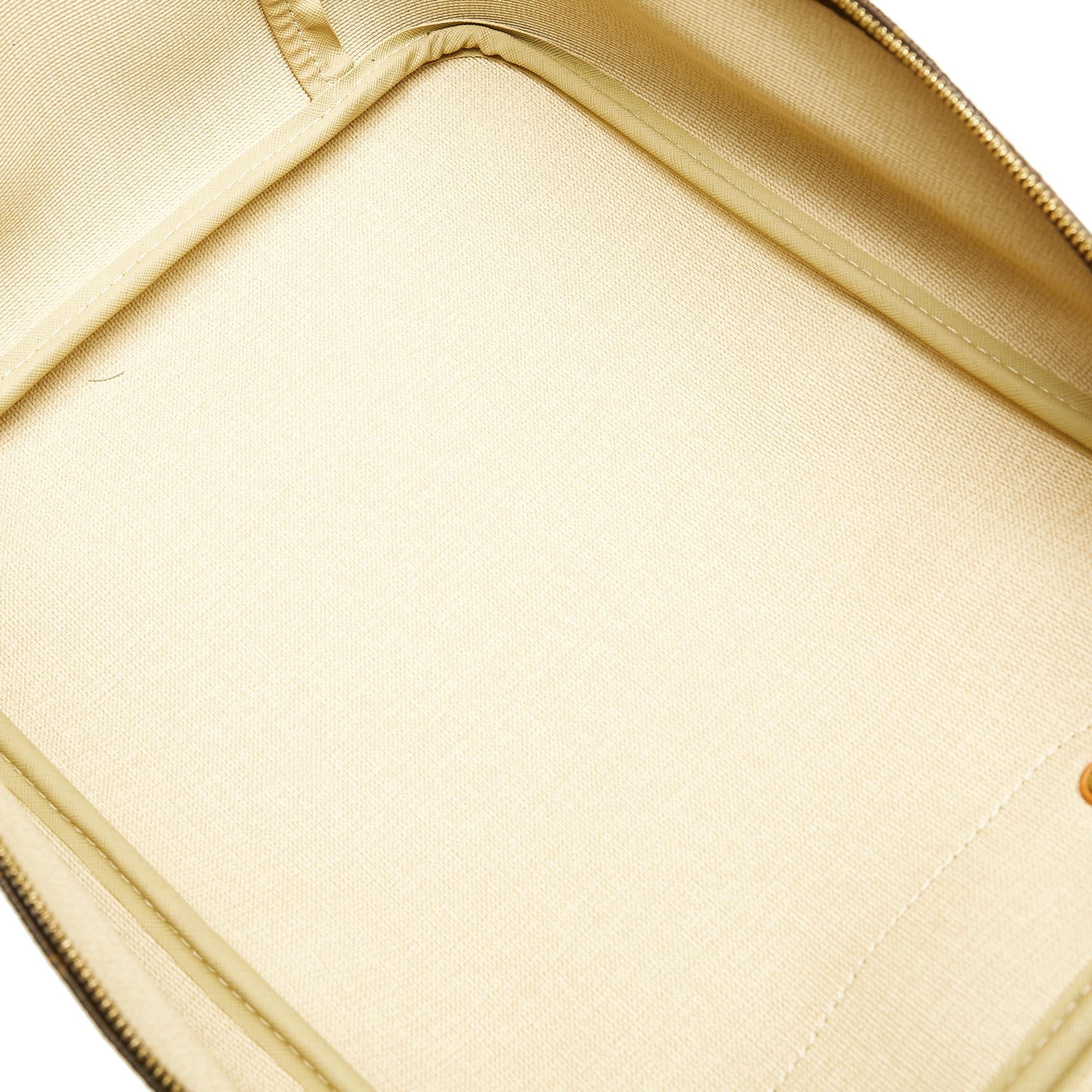 Louis Vuitton Monogram Excursion (SHG-34147)