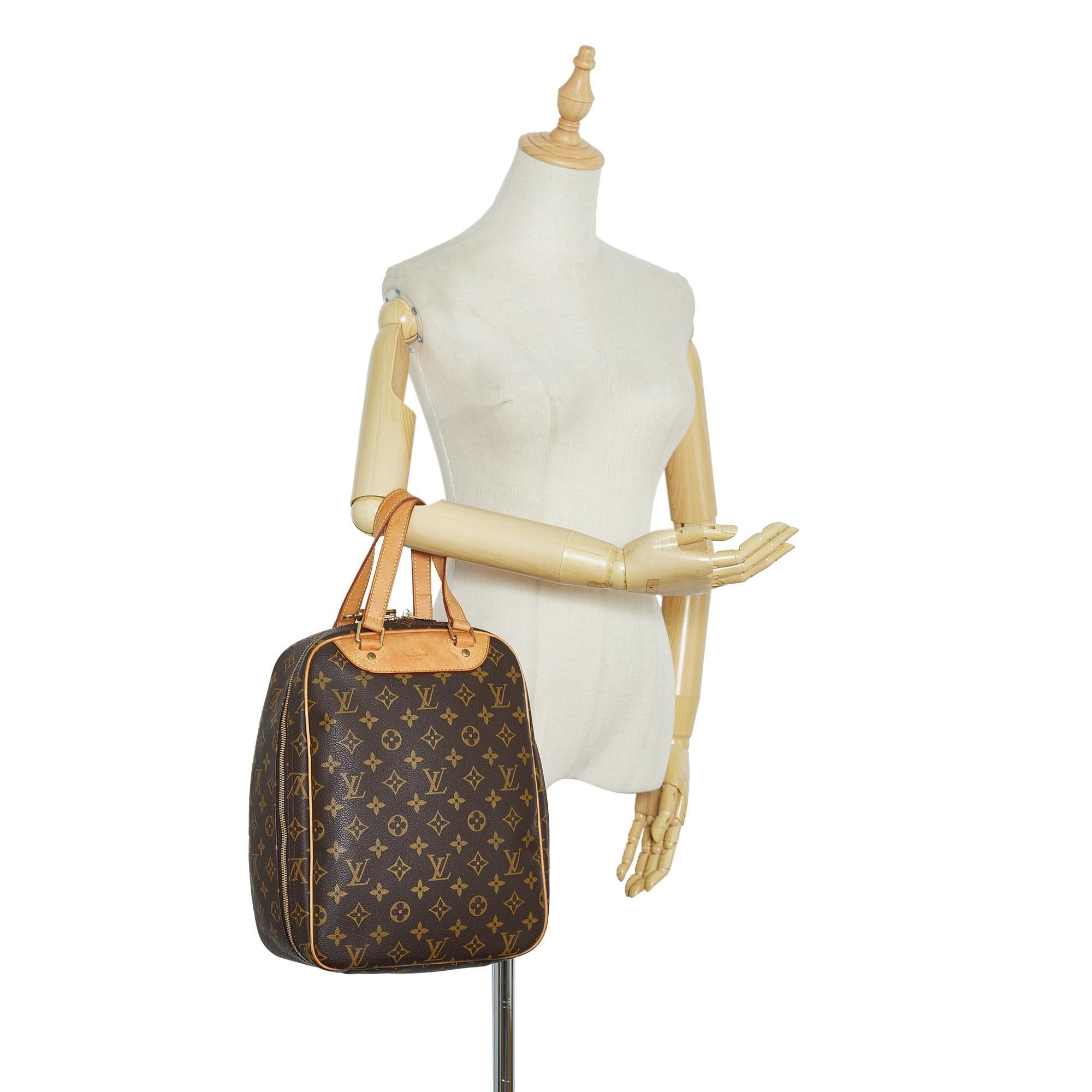 Louis Vuitton Monogram Excursion (SHG-OnImU5)