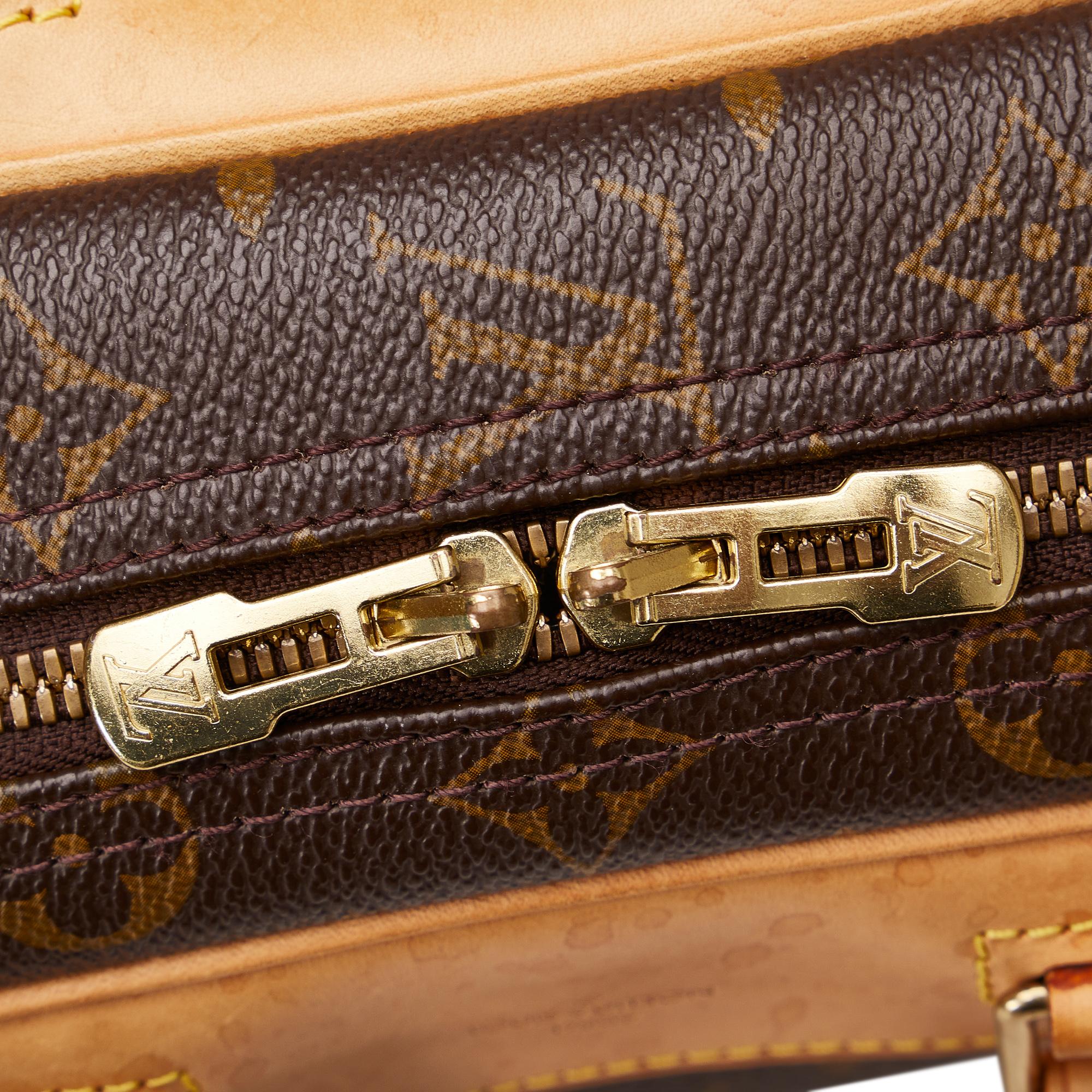 Louis Vuitton Monogram Excursion (SHG-Od6NsV)