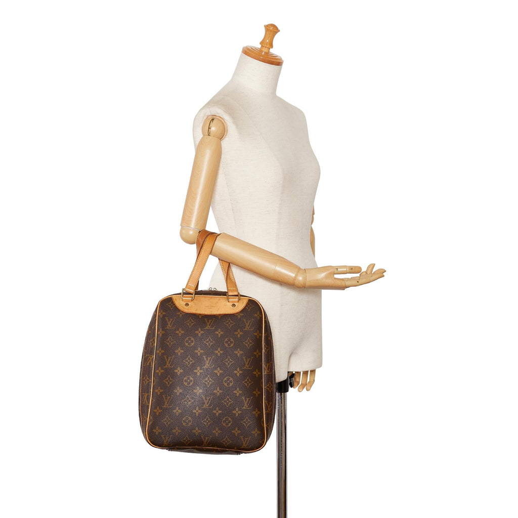 Louis Vuitton Monogram Excursion (SHG-Od6NsV)
