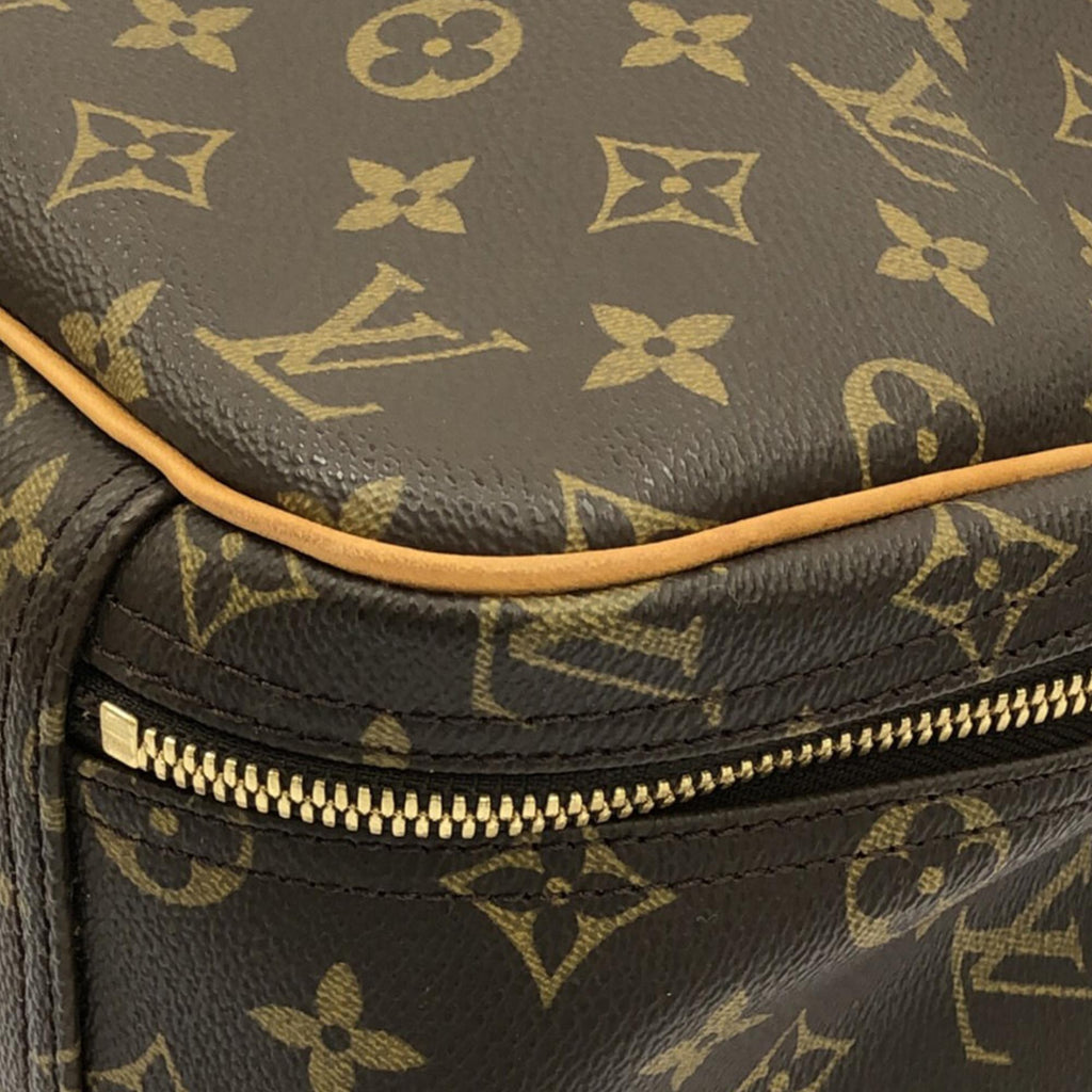 Louis Vuitton Monogram Excursion (SHG-feiGd4)