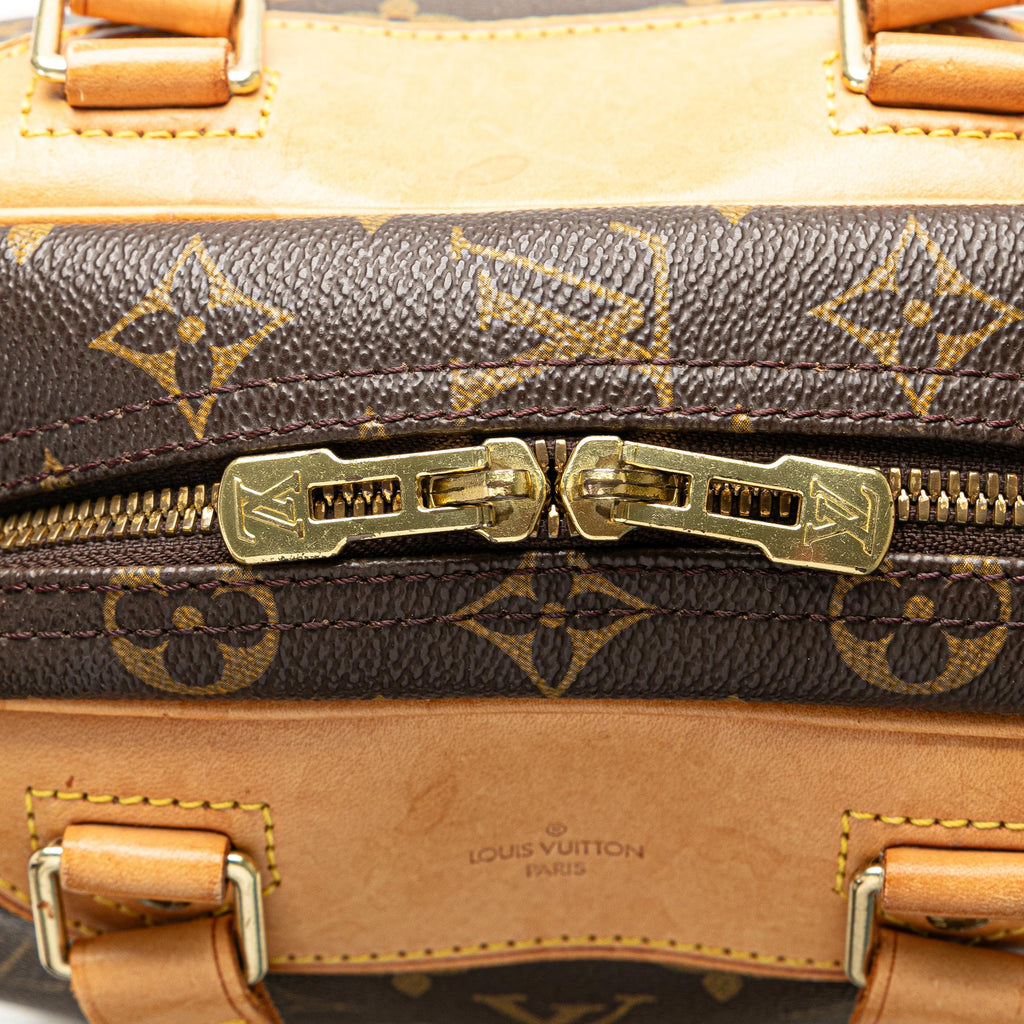 Louis Vuitton Monogram Excursion (SHG-XBZUhj)