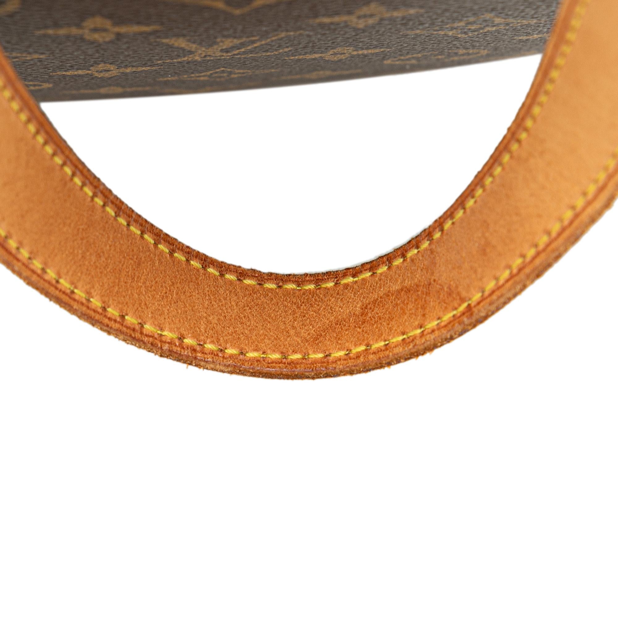 Louis Vuitton Monogram Excursion (SHG-XBZUhj)