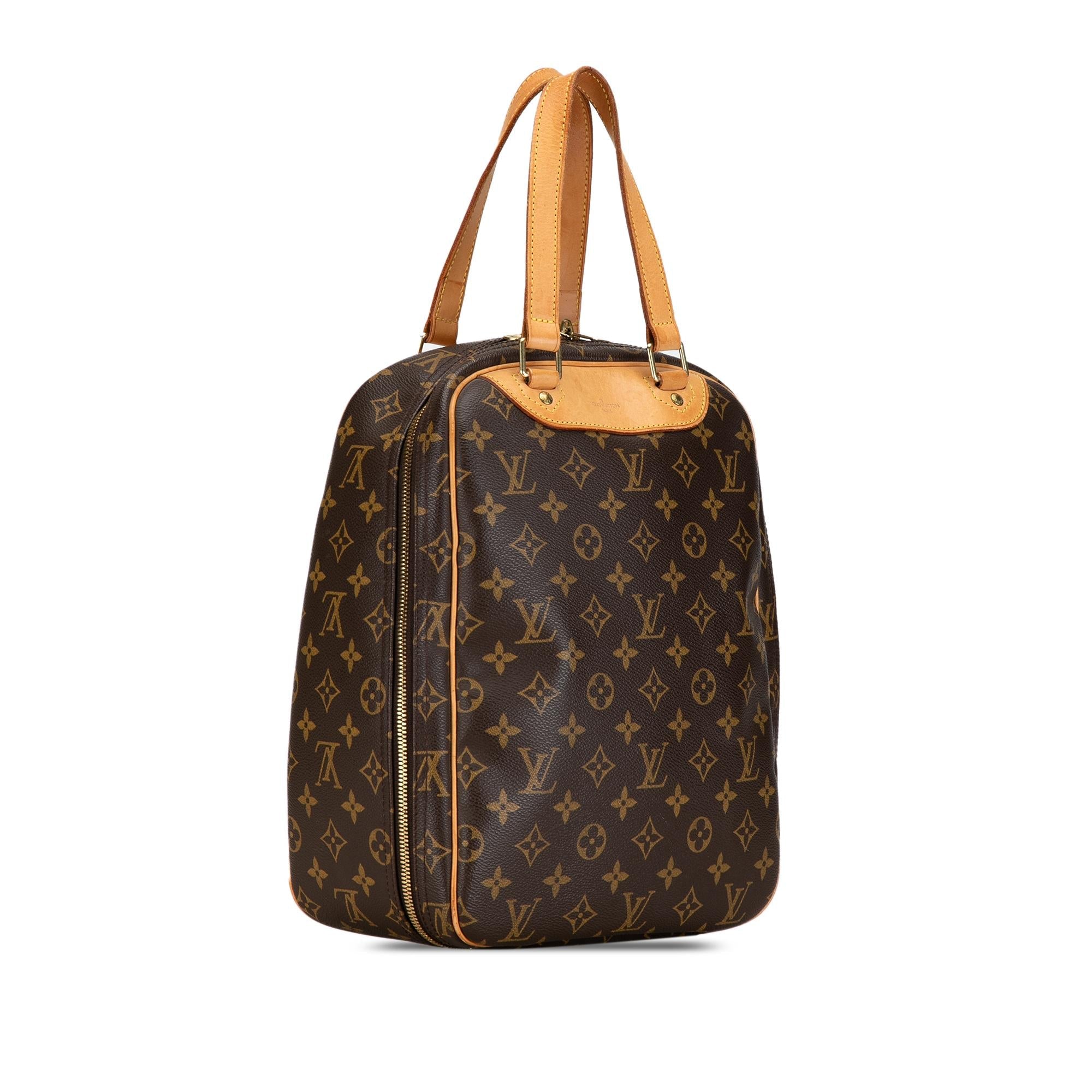 Louis Vuitton Monogram Excursion (SHG-XBZUhj)