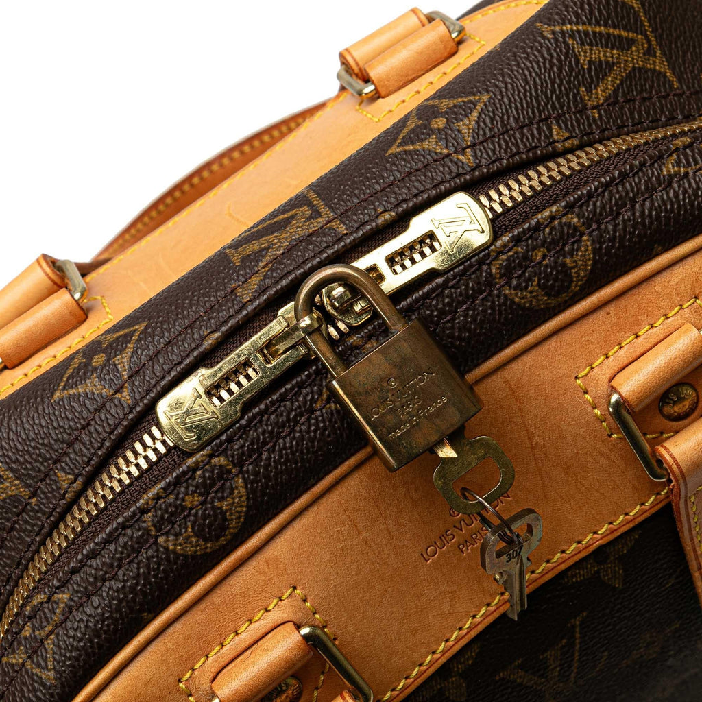 Louis Vuitton Monogram Excursion (SHG-hA7afG)
