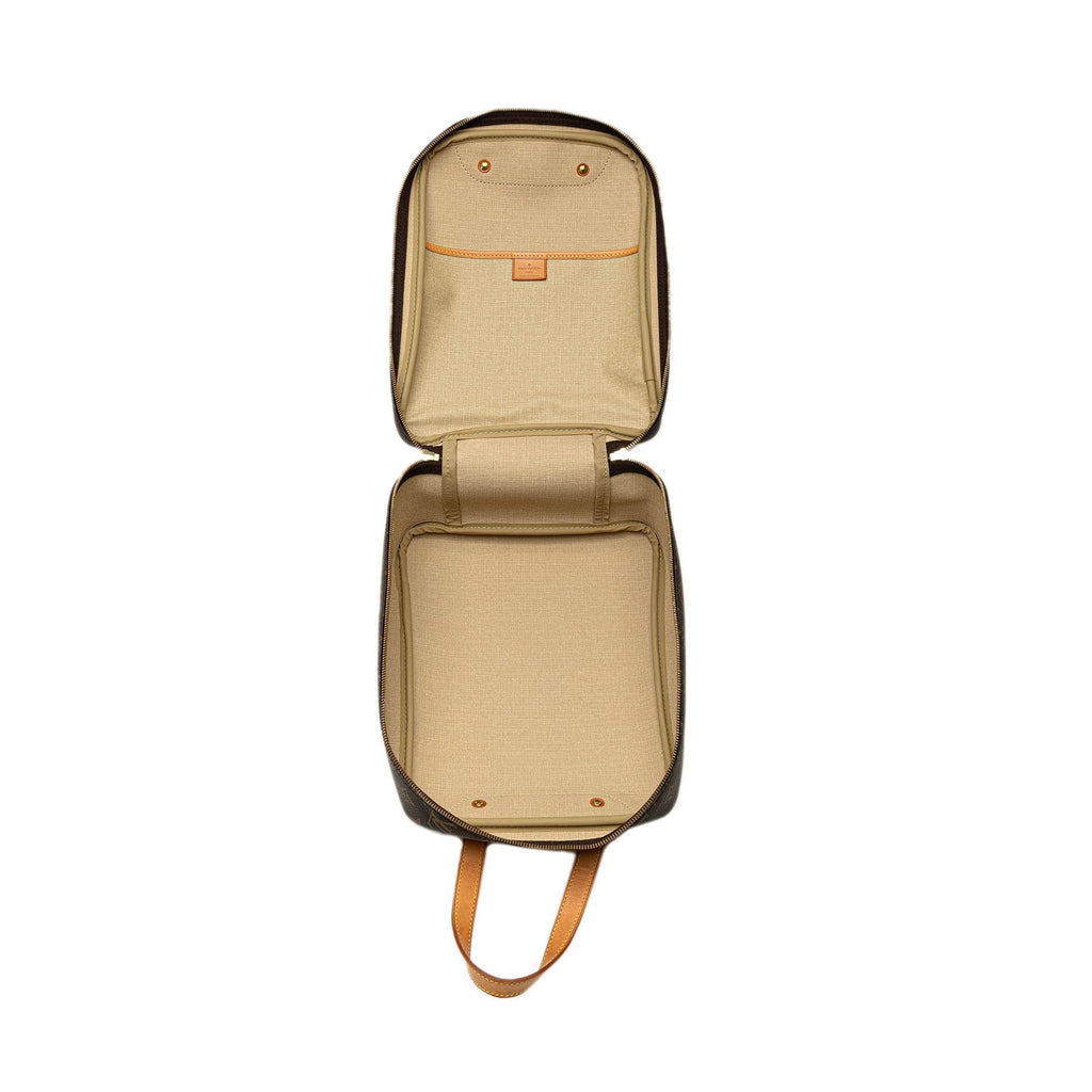 Louis Vuitton Monogram Excursion (SHG-hA7afG)