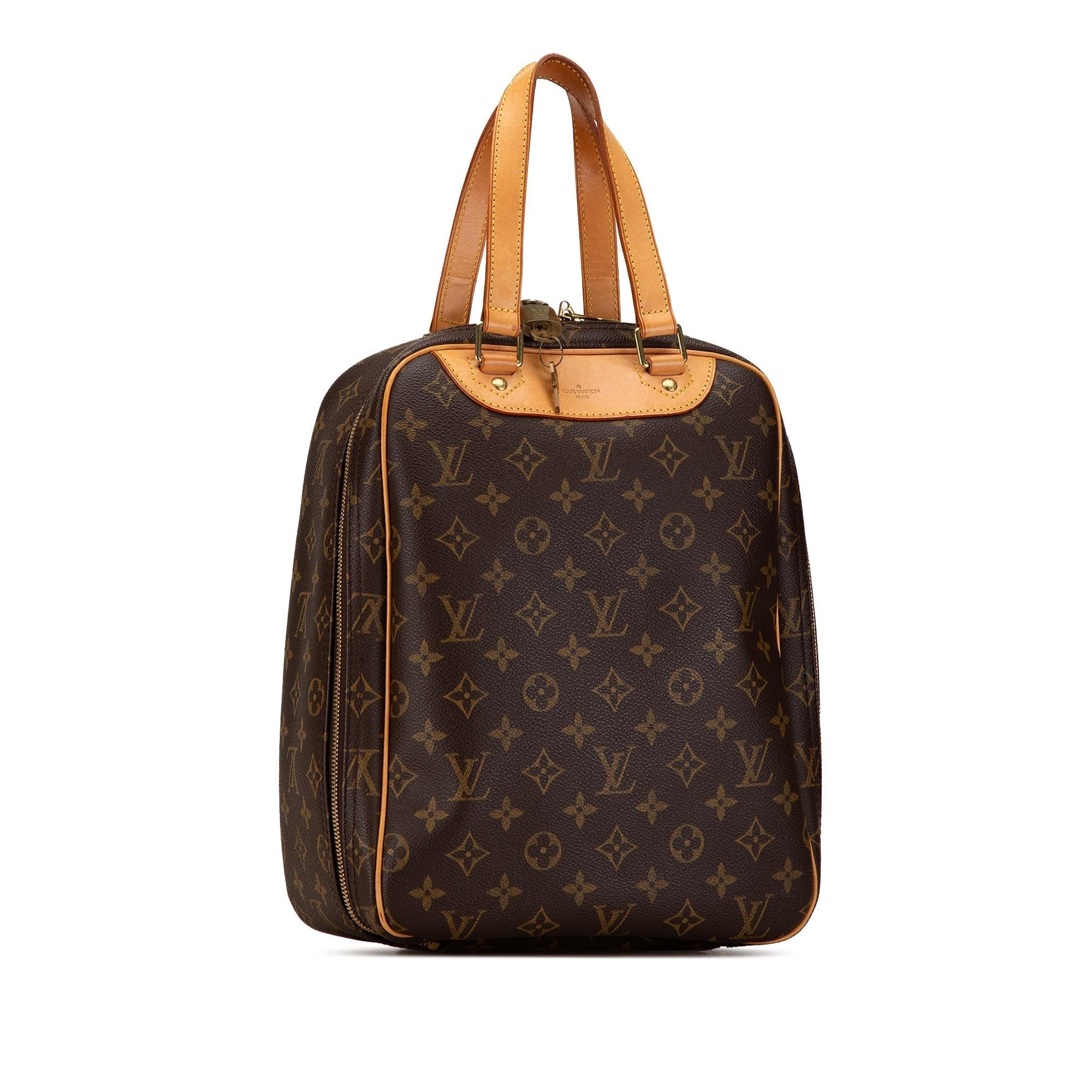 Louis Vuitton Monogram Excursion (SHG-hA7afG)