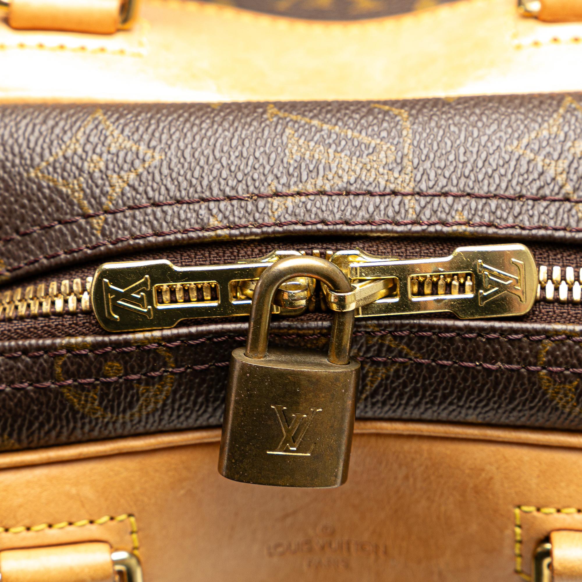 Louis Vuitton Monogram Excursion (SHG-tjIOpm)