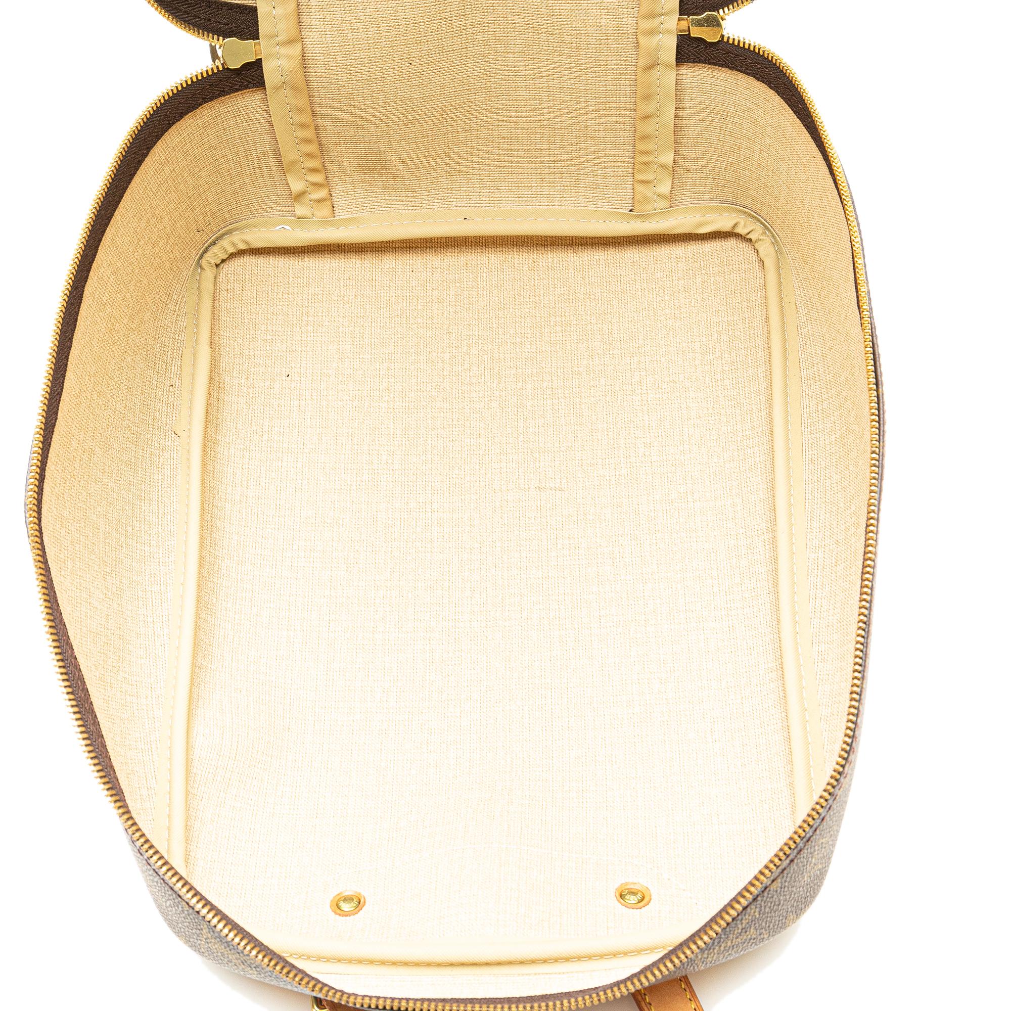 Louis Vuitton Monogram Excursion (SHG-tjIOpm)