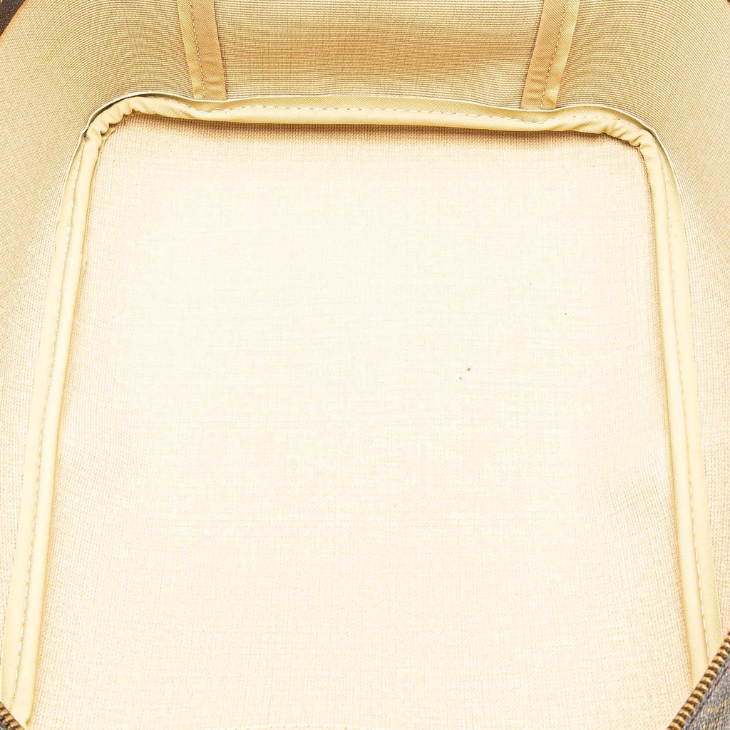 Louis Vuitton Monogram Excursion (SHG-HIxgnD)