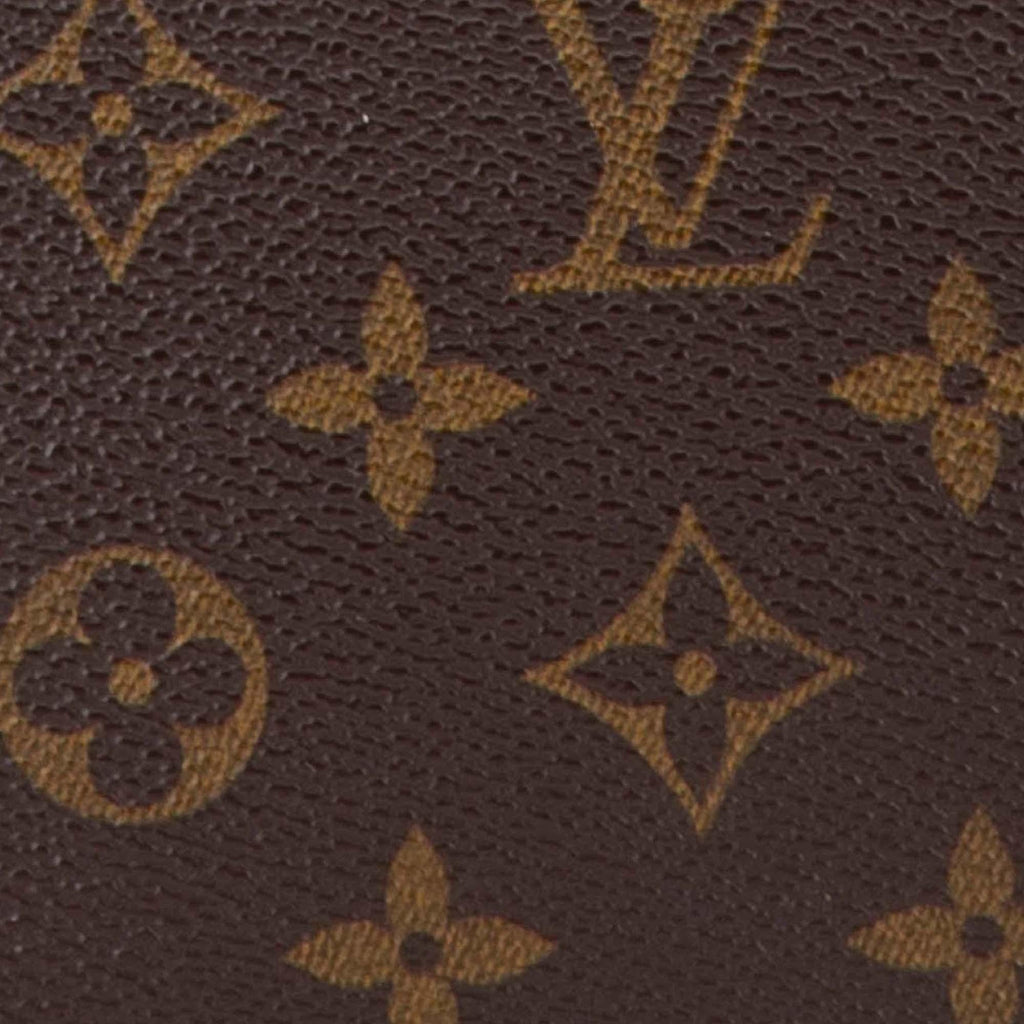 Louis Vuitton Monogram Excursion (SHG-HIxgnD)