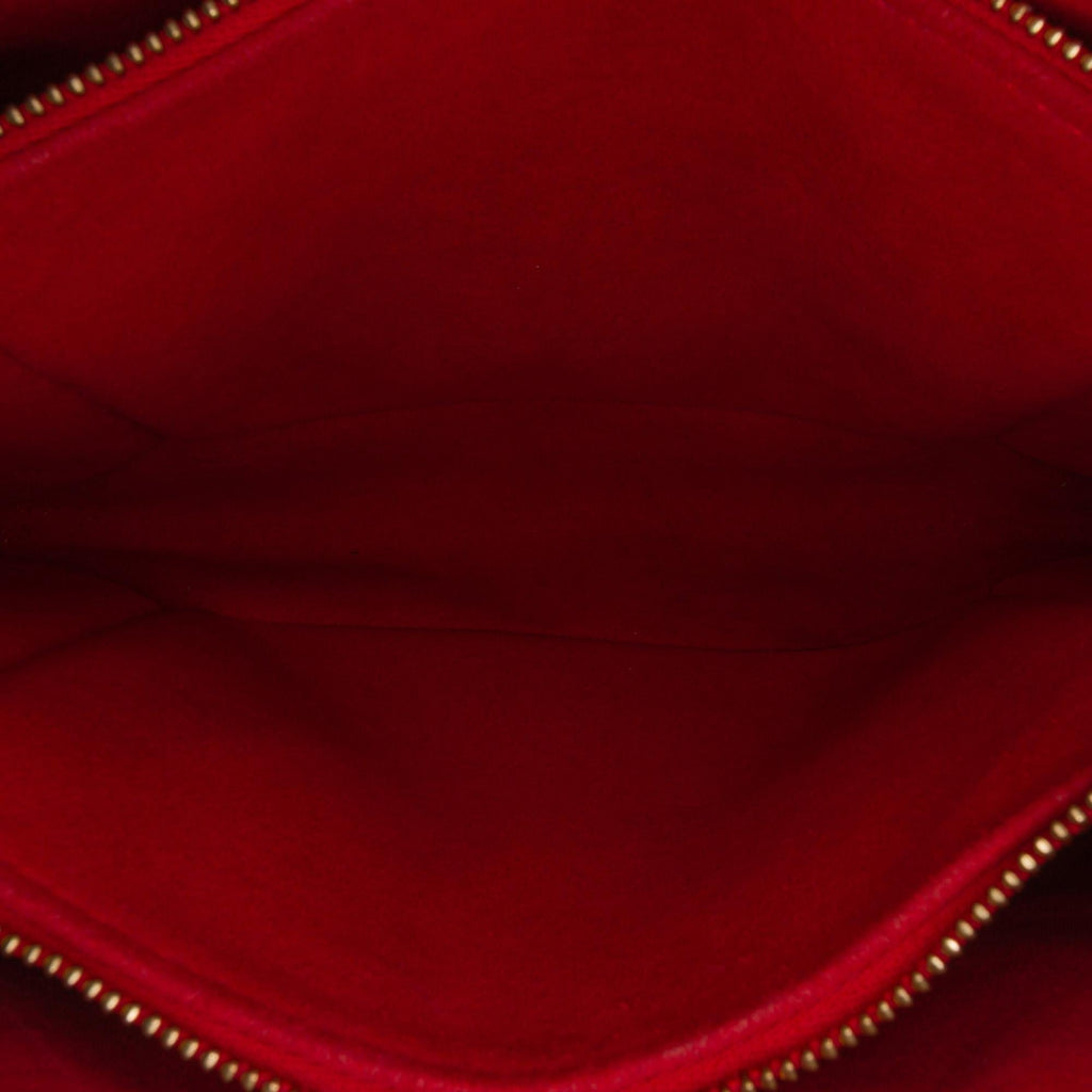 Louis Vuitton Monogram Fall In Love Coussin PM (SHG-sNrHnI)