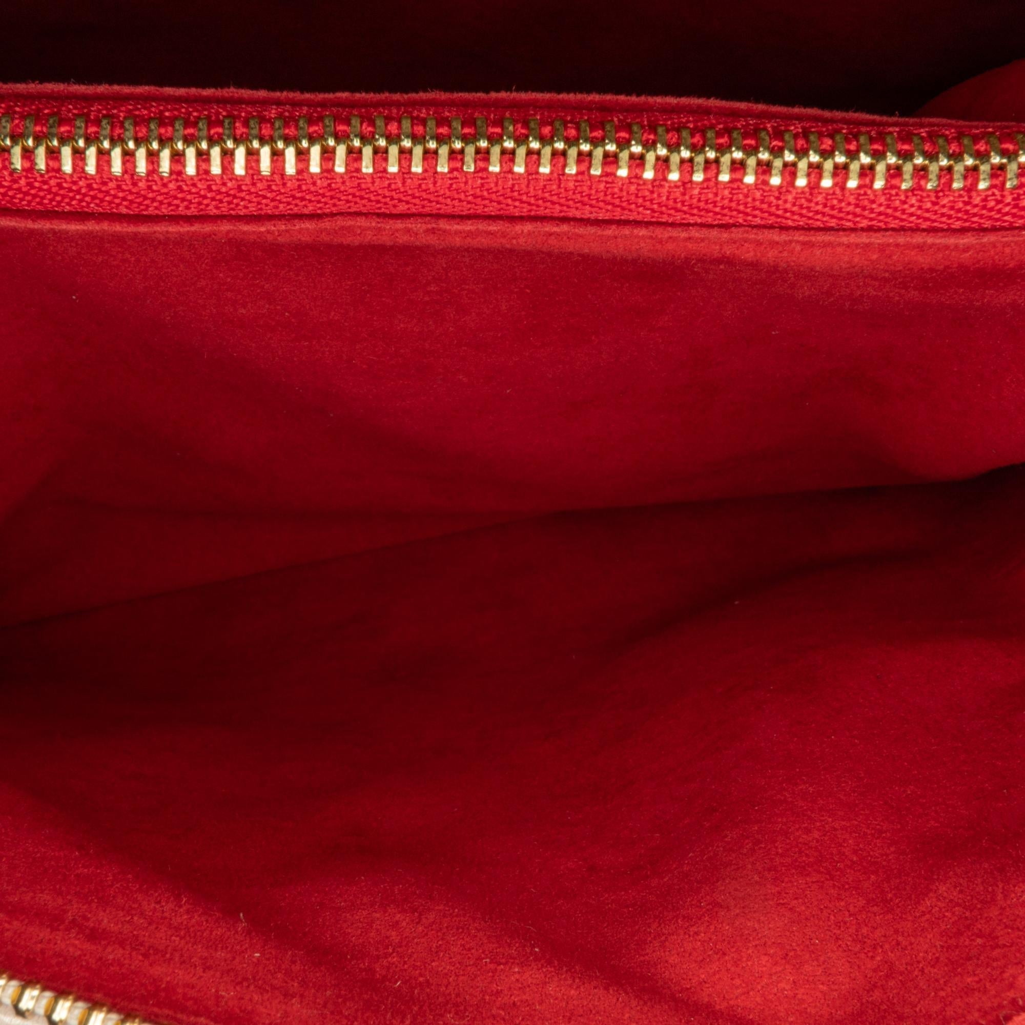 Louis Vuitton Monogram Fall In Love Coussin PM (SHG-5C5qm1)