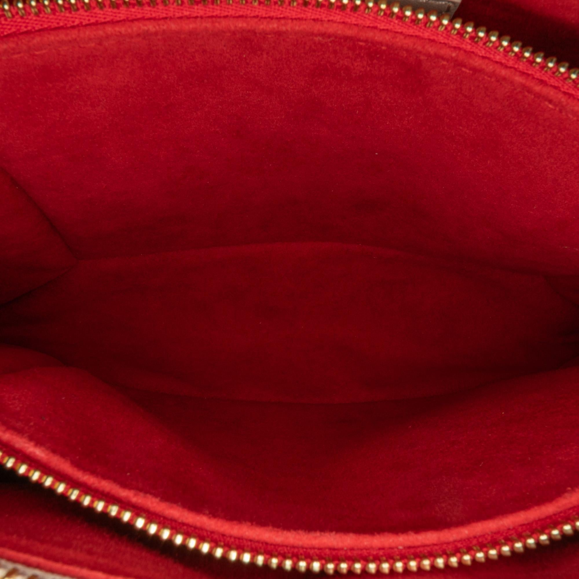Louis Vuitton Monogram Fall In Love Coussin PM (SHG-5rP2ec)