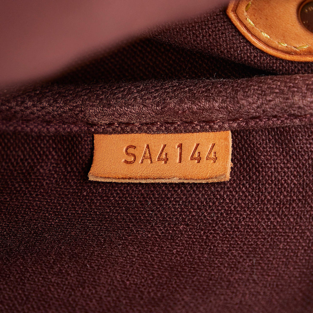 Louis Vuitton Monogram Favorite MM (SHG-Hl2qXw)