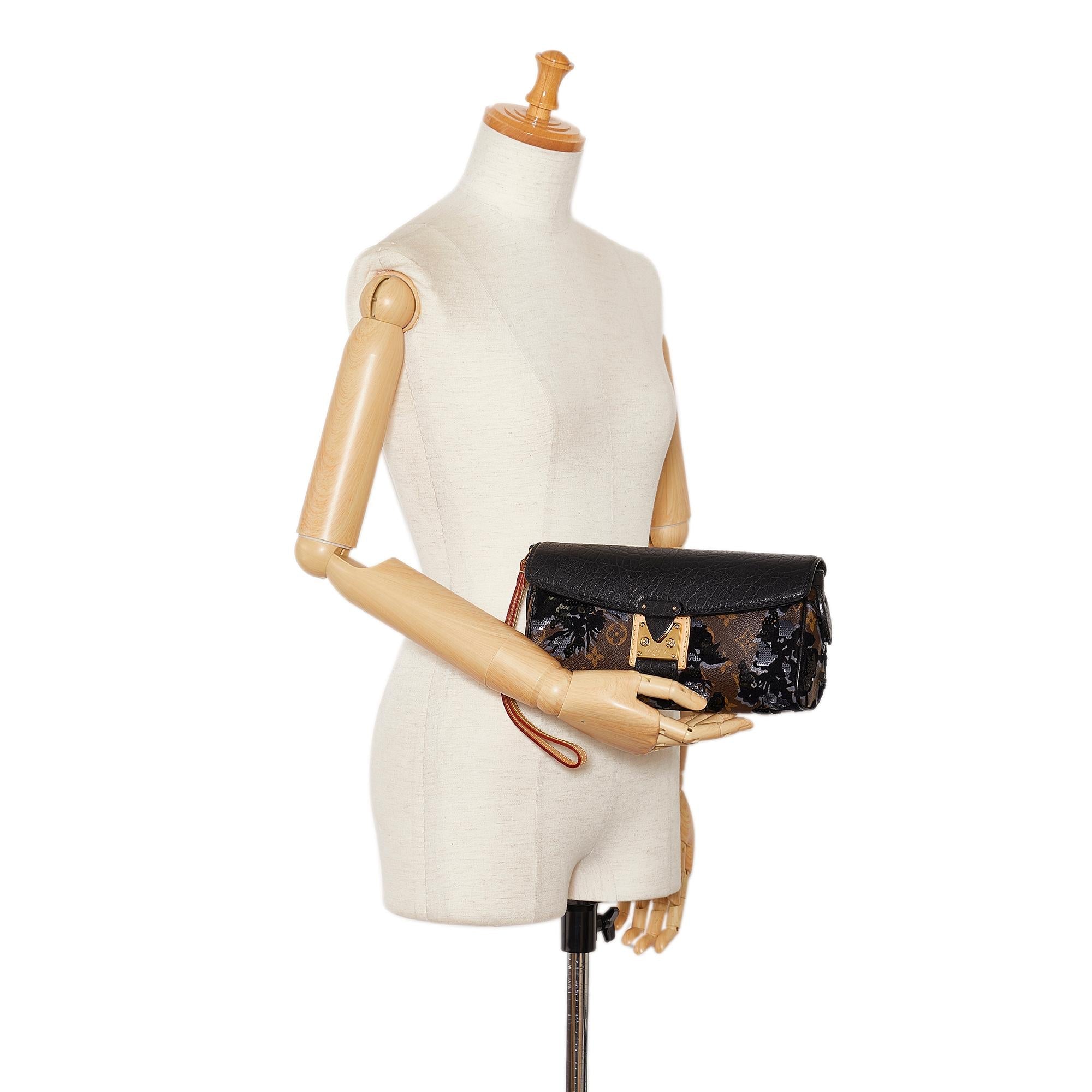 Louis Vuitton Monogram Fleur De Jais Manege Clutch (SHG-psHwUg)