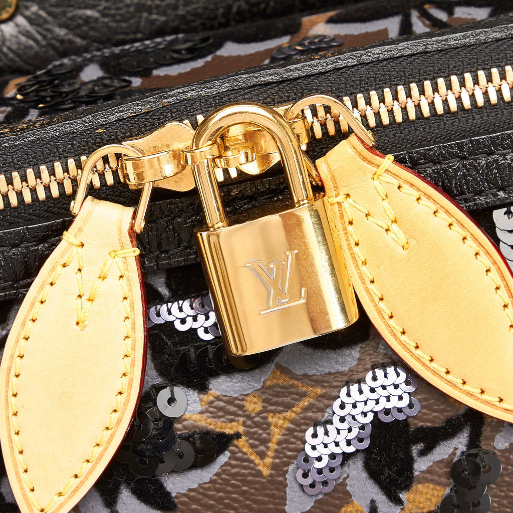 Louis Vuitton Monogram Fleur de Jais Carrousel (SHG-eexu39)