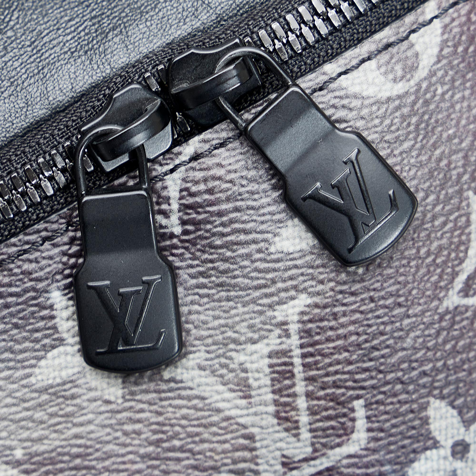 Louis Vuitton Monogram Galaxy Discovery Bumbag (SHG-f82cvn)