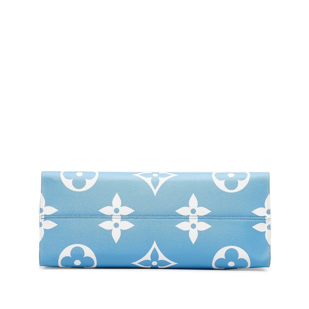 Louis Vuitton Monogram Giant By The Pool OnTheGo GM (SHG-tKl7pq)