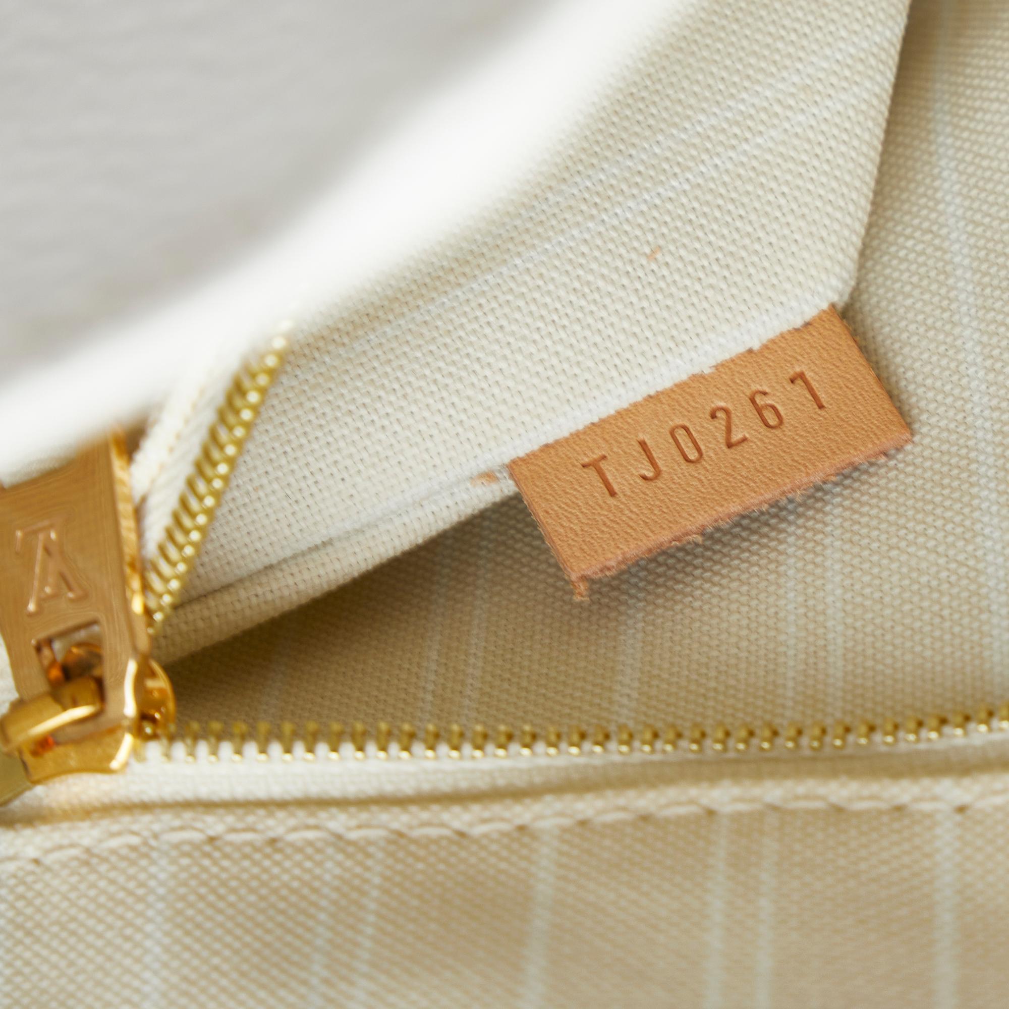 Louis Vuitton Monogram Giant By The Pool OnTheGo GM (SHG-tKl7pq)