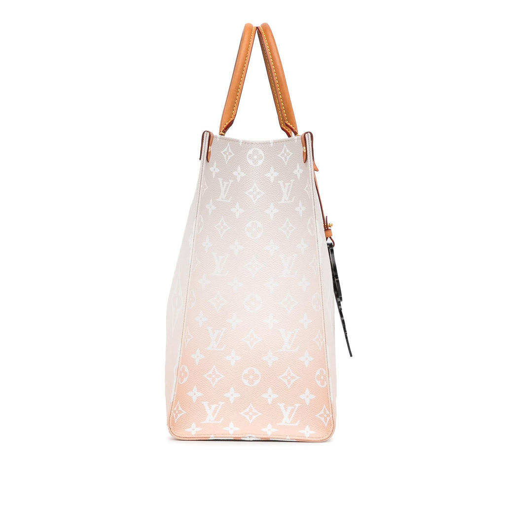 Louis Vuitton Monogram Giant By The Pool Onthego GM (SHG-za9VaB)